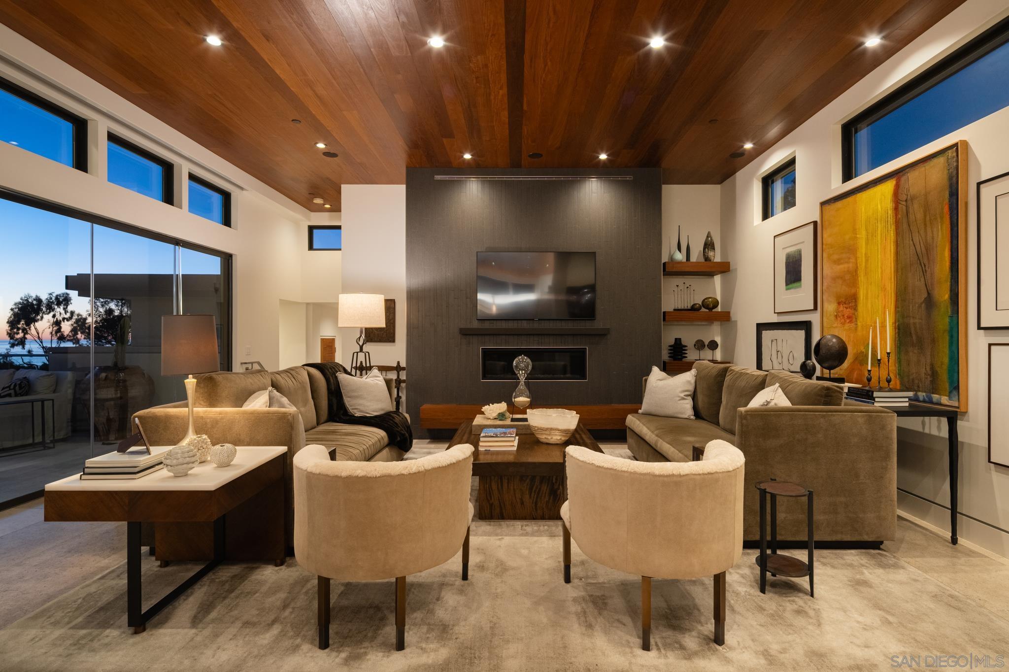 Detail Gallery Image 7 of 46 For 1970  Zapo Street, Del Mar,  CA 92014 - 4 Beds | 3/1 Baths