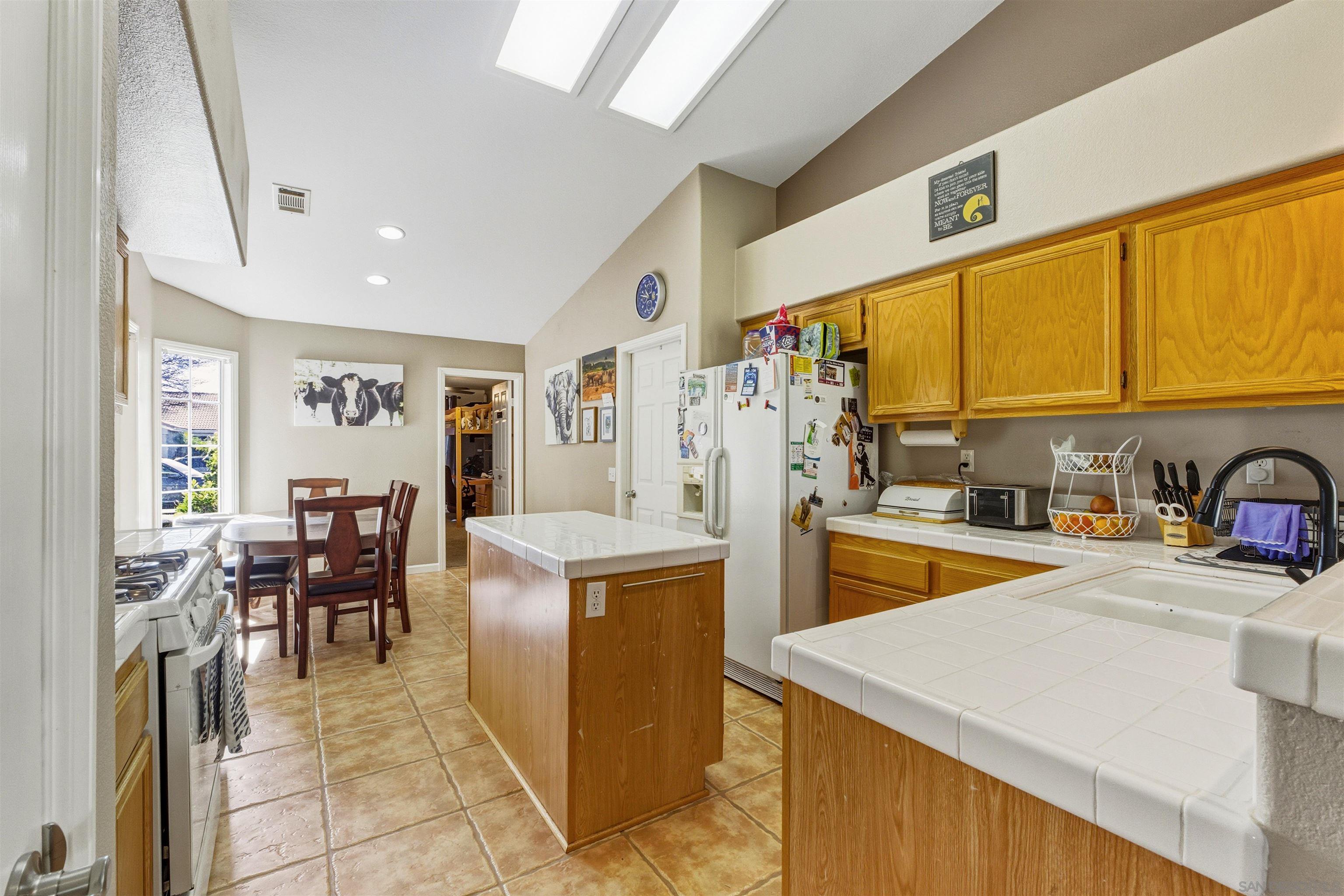 Detail Gallery Image 11 of 40 For 31628  Loire, Winchester,  CA 92596 - 4 Beds | 2 Baths
