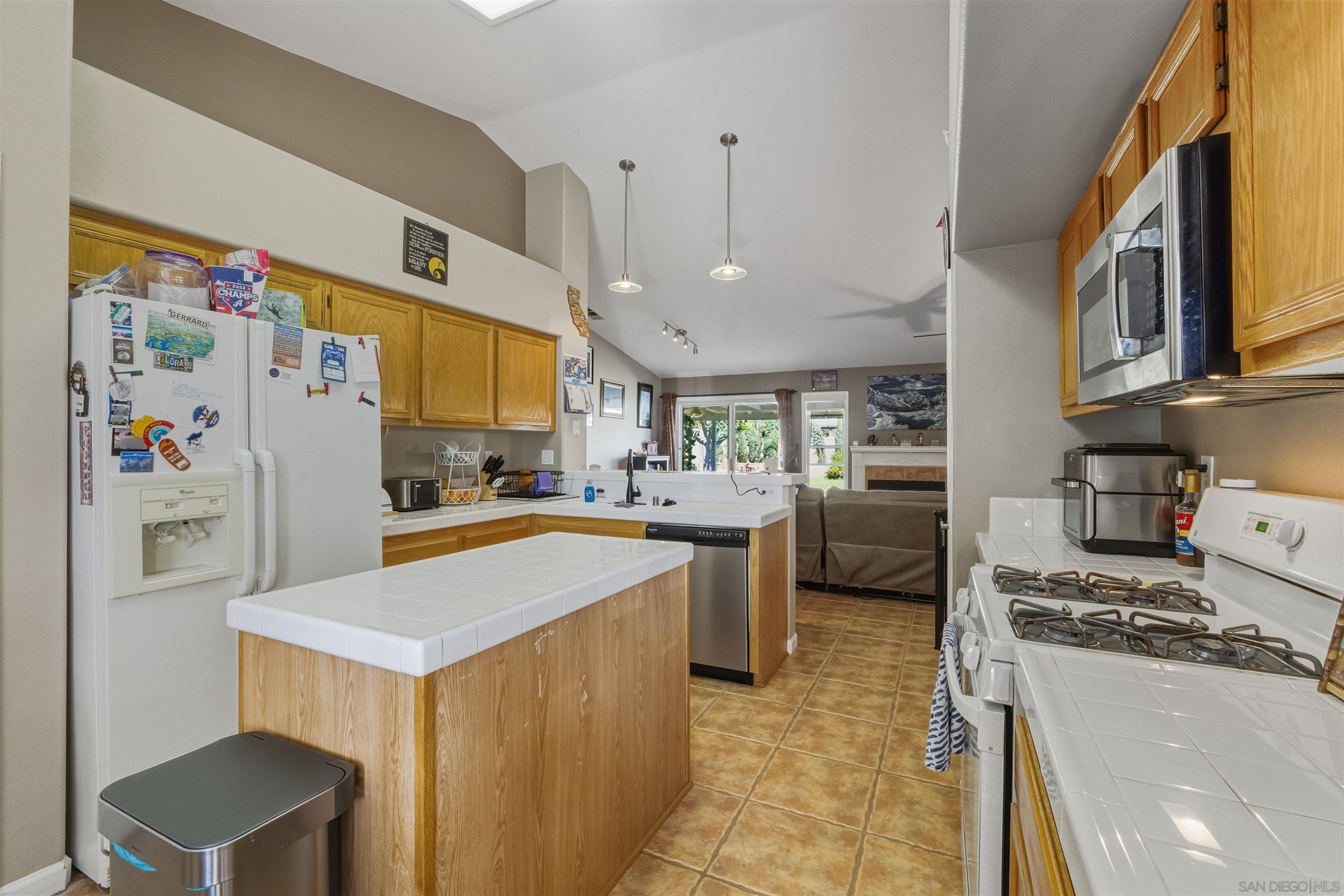 Detail Gallery Image 12 of 40 For 31628  Loire, Winchester,  CA 92596 - 4 Beds | 2 Baths