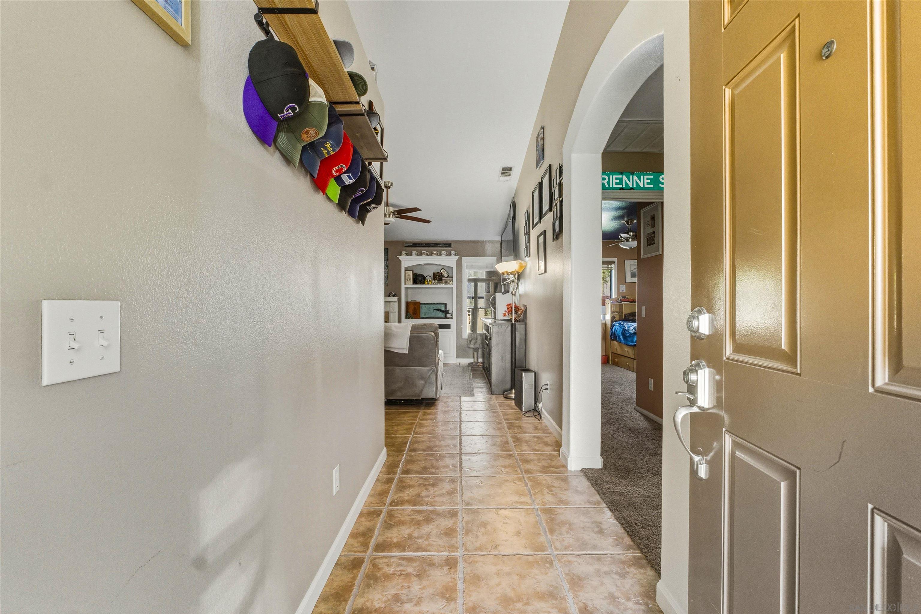 Detail Gallery Image 6 of 40 For 31628  Loire, Winchester,  CA 92596 - 4 Beds | 2 Baths