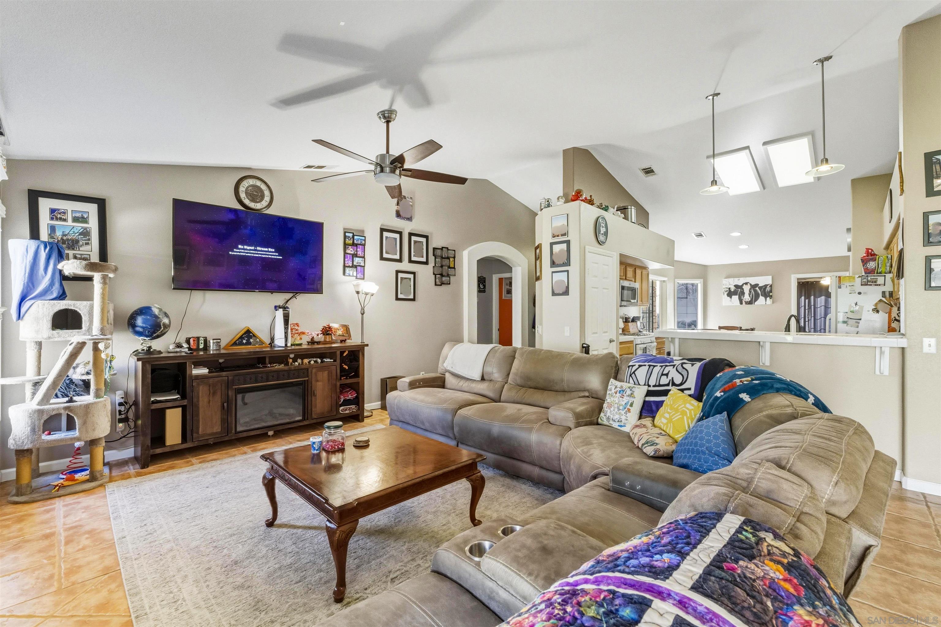 Detail Gallery Image 9 of 40 For 31628  Loire, Winchester,  CA 92596 - 4 Beds | 2 Baths