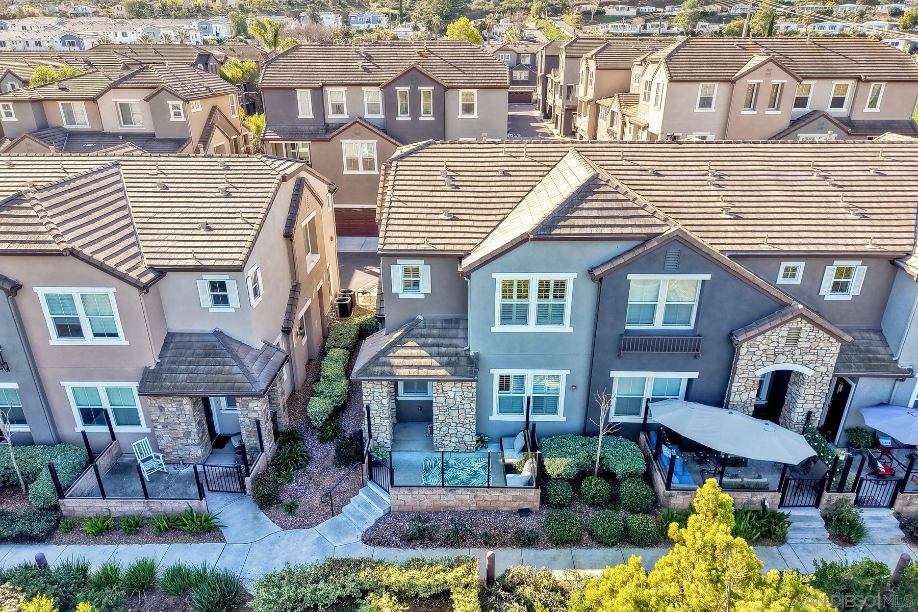 Detail Gallery Image 2 of 46 For 1921  Bassett Ln, Santee,  CA 92071 - 3 Beds | 2/1 Baths