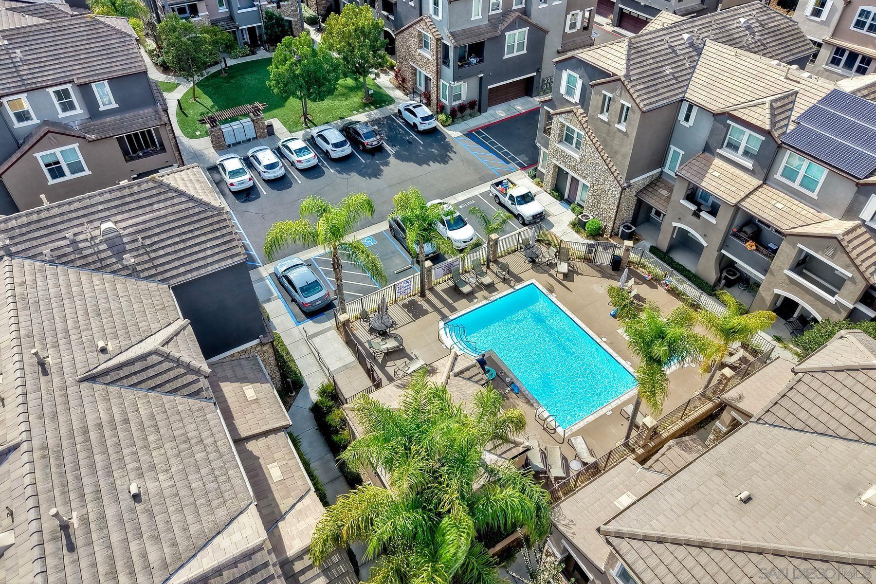 Detail Gallery Image 35 of 46 For 1921  Bassett Ln, Santee,  CA 92071 - 3 Beds | 2/1 Baths