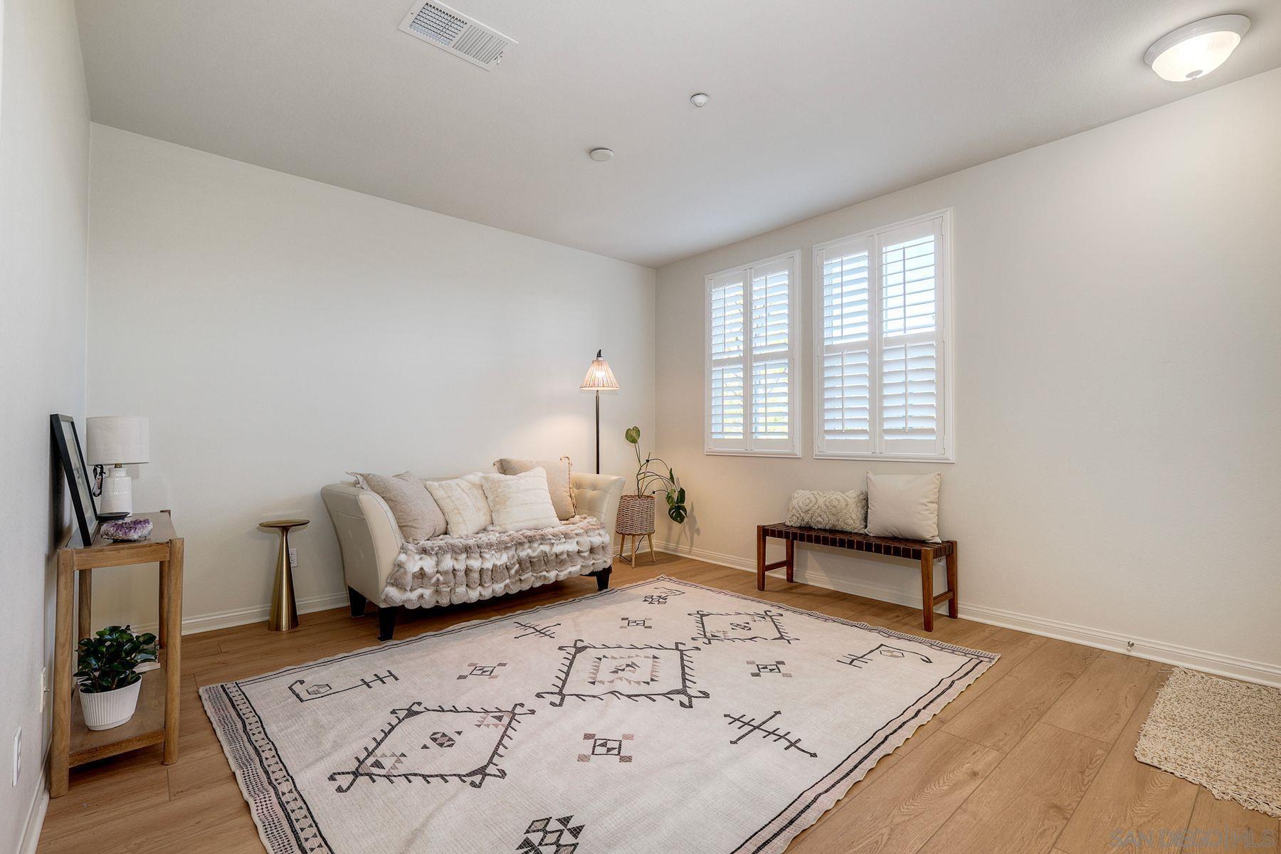 Detail Gallery Image 8 of 46 For 1921  Bassett Ln, Santee,  CA 92071 - 3 Beds | 2/1 Baths