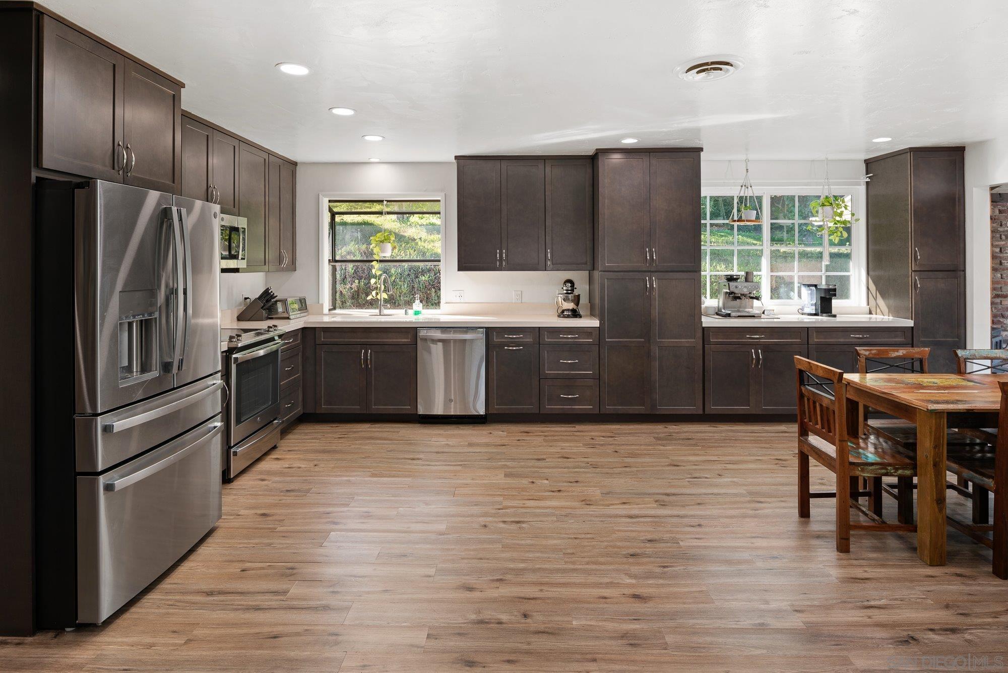 Detail Gallery Image 12 of 59 For 1780  Grove Rd, El Cajon,  CA 92020 - 3 Beds | 2 Baths