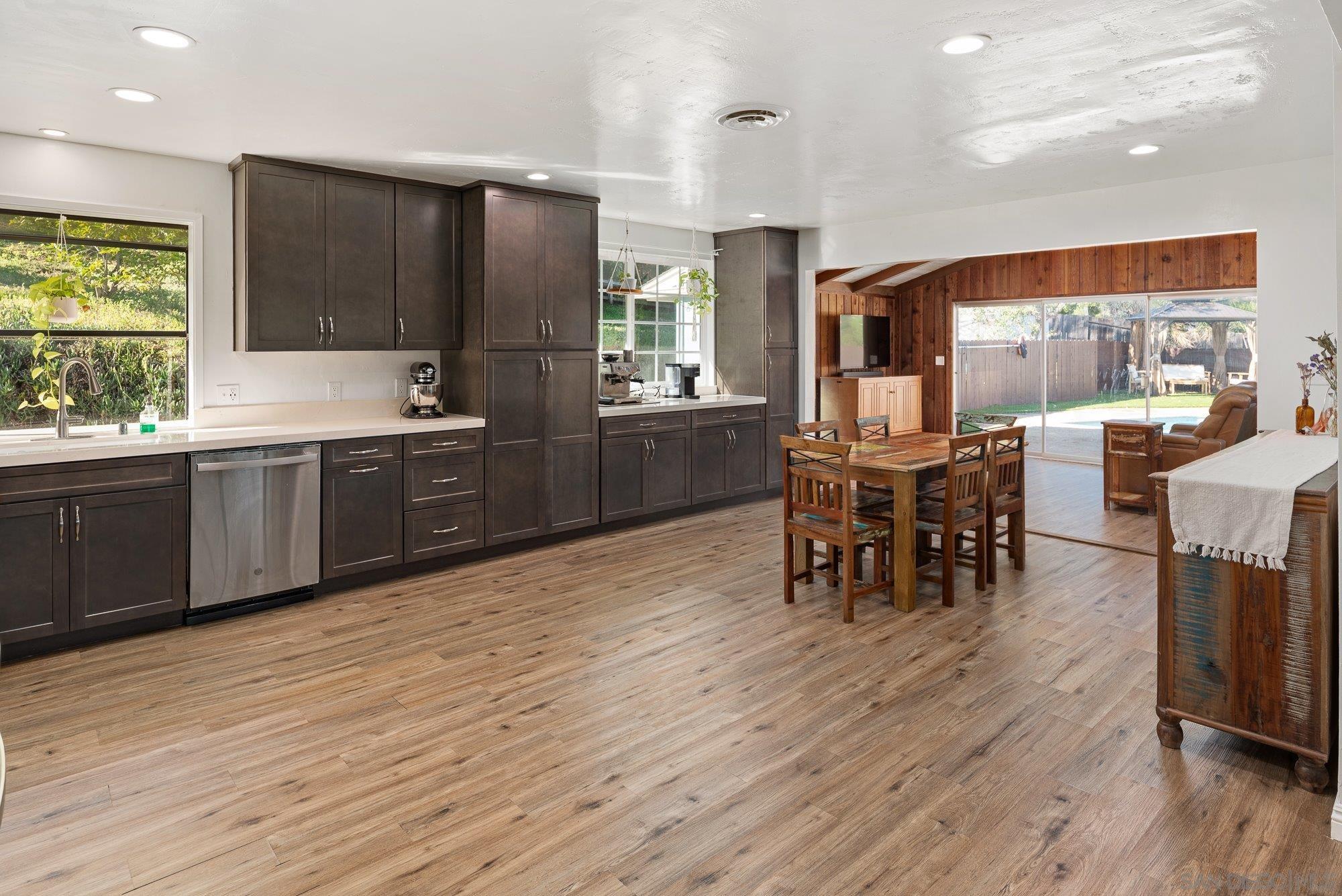 Detail Gallery Image 17 of 59 For 1780  Grove Rd, El Cajon,  CA 92020 - 3 Beds | 2 Baths