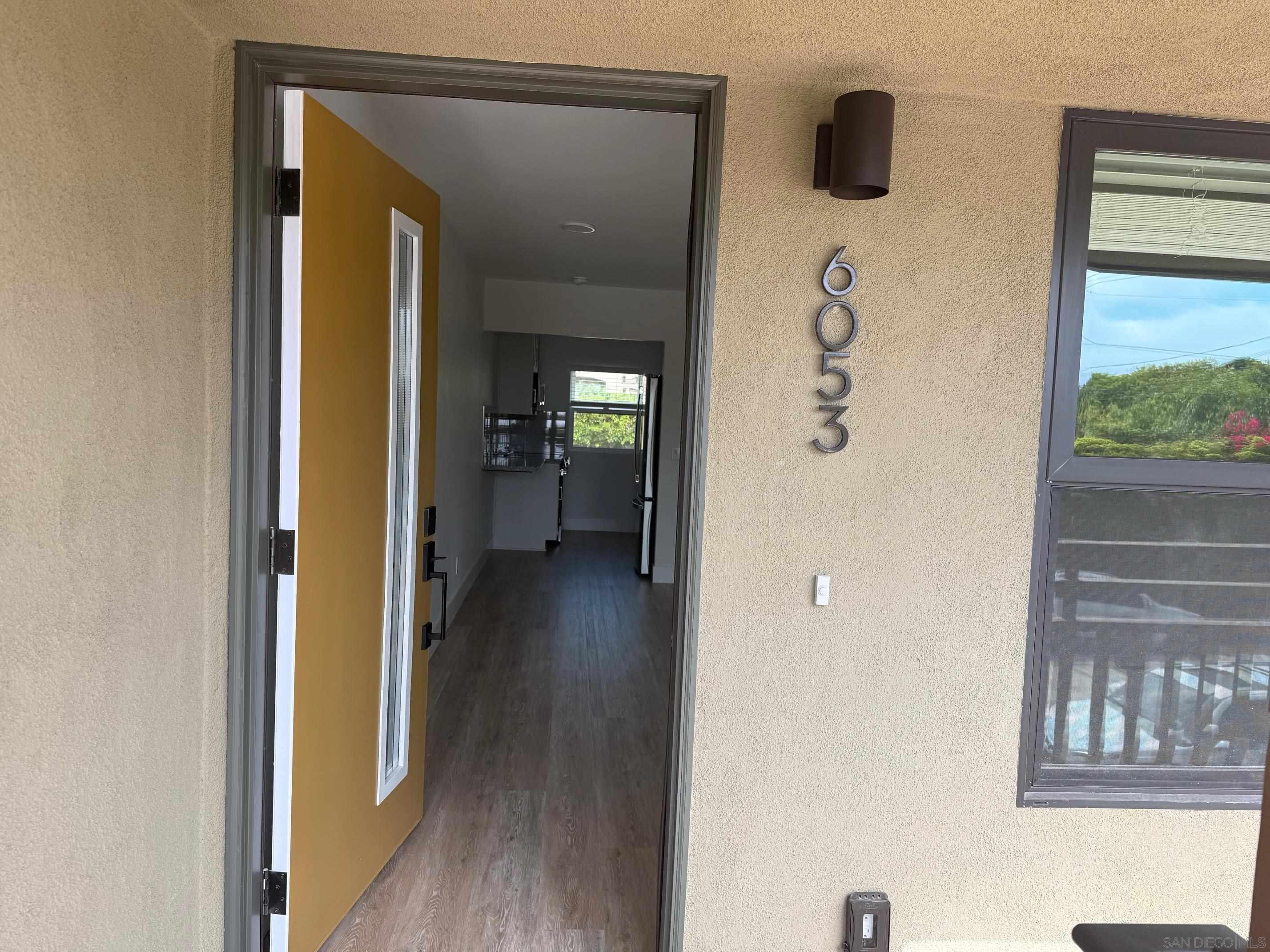 Front Image Thumbnail for SD260002501