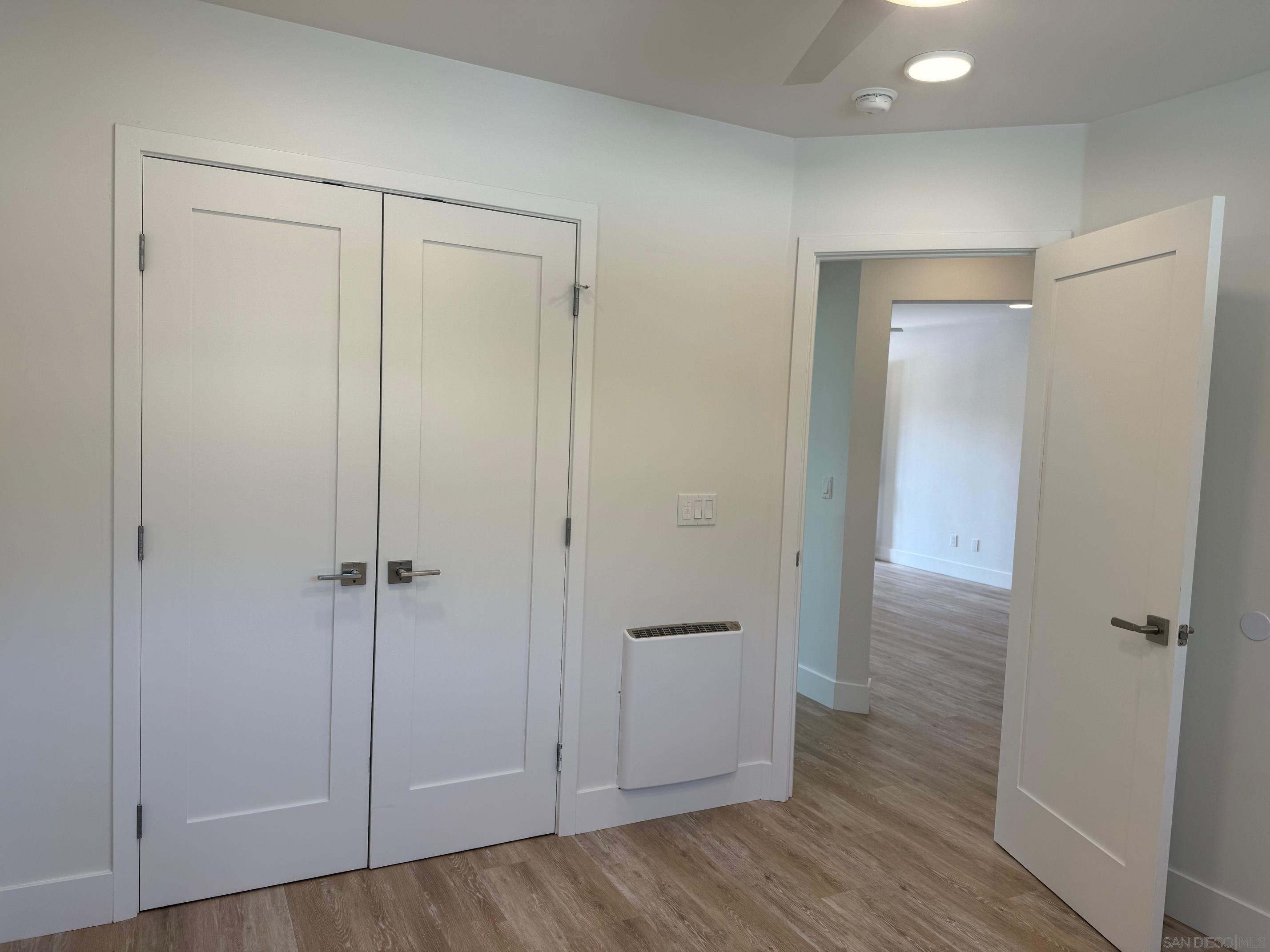 Detail Gallery Image 5 of 12 For 6053  La Jolla Hermosa Avenue, La Jolla,  CA 92037 - 2 Beds | 1 Baths