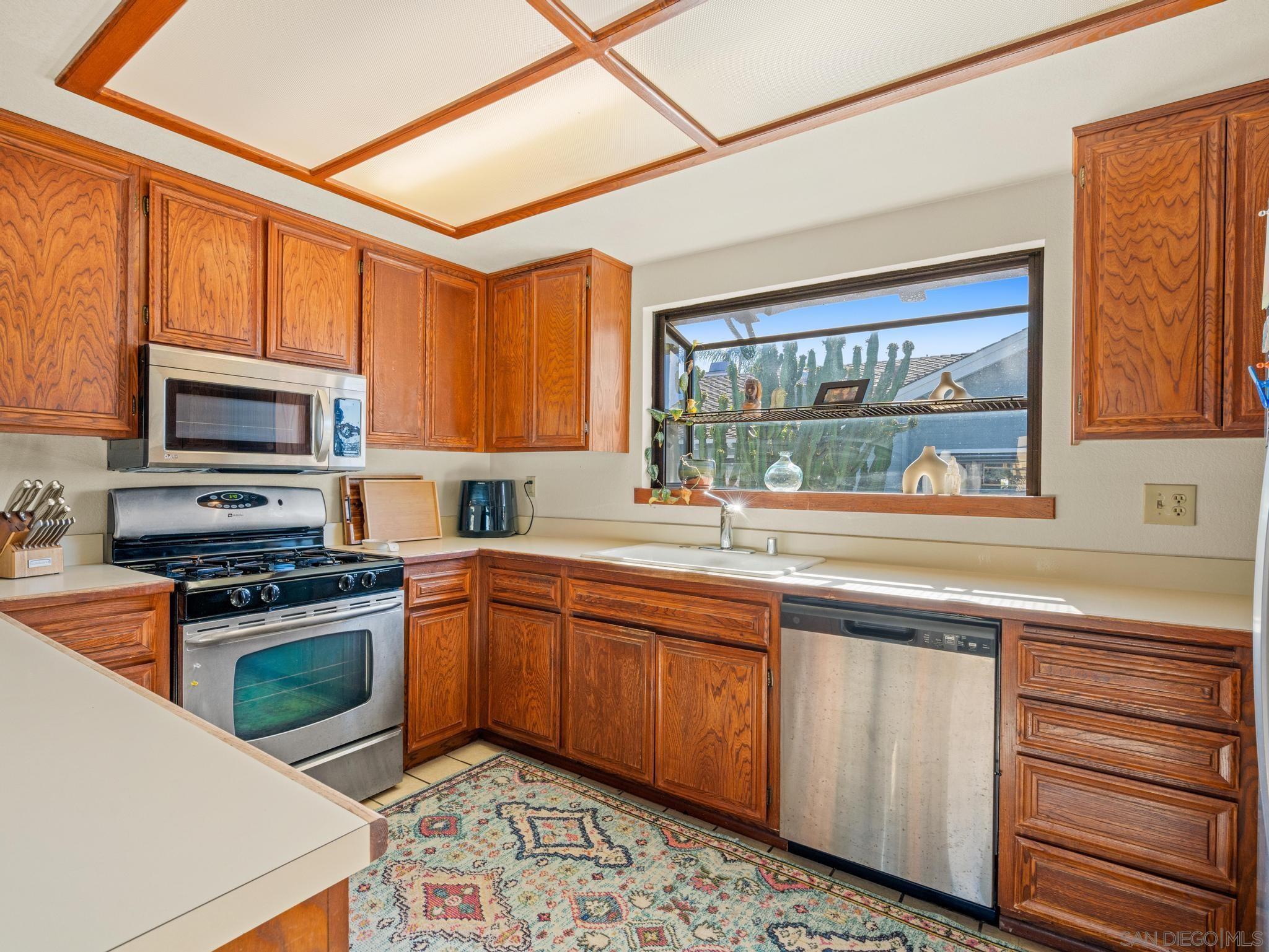 Detail Gallery Image 17 of 29 For 928  Agate Street, San Diego,  CA 92109 - 2 Beds | 2/1 Baths