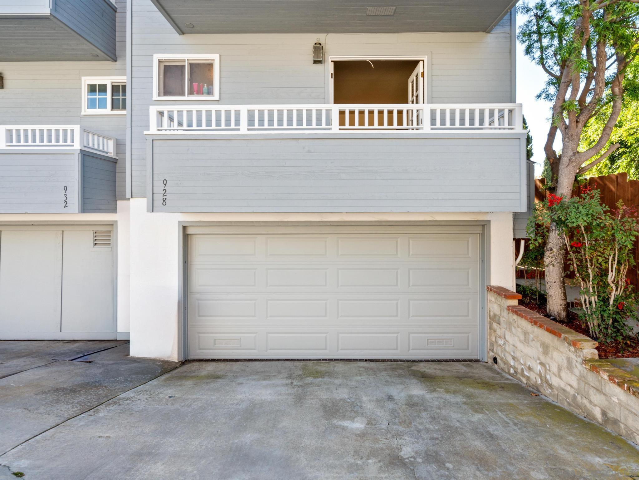 Detail Gallery Image 21 of 29 For 928  Agate Street, San Diego,  CA 92109 - 2 Beds | 2/1 Baths