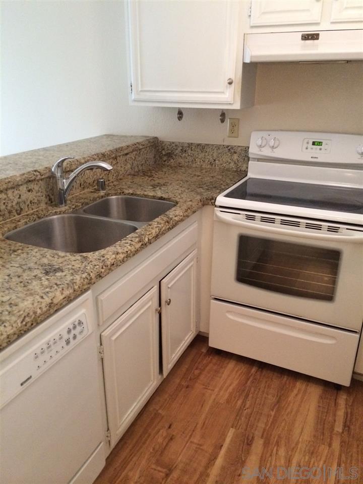 Detail Gallery Image 3 of 12 For 6930  Hyde Park Dr.  315, San Diego,  CA 92119 - 1 Beds | 1 Baths