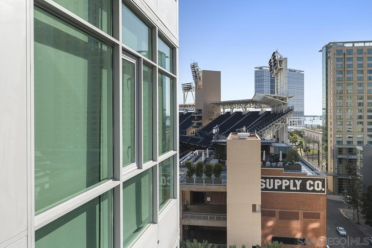 Detail Gallery Image 2 of 47 For 325  7th Avenue  #1006,  San Diego,  CA 92101 - 2 Beds | 2 Baths