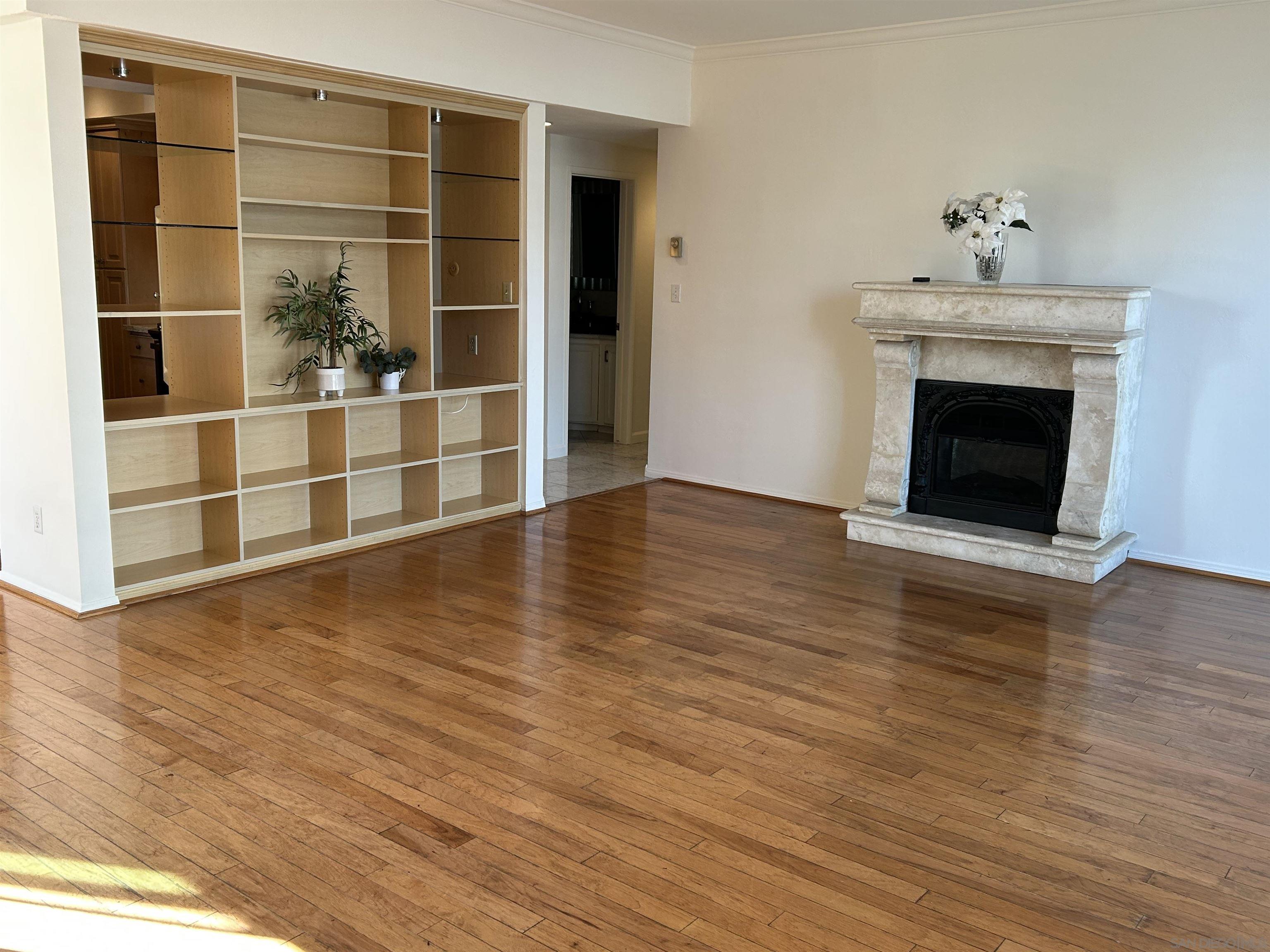 Detail Gallery Image 11 of 40 For 2410  Albatross St  #9,  San Diego,  CA 92101 - 2 Beds | 2 Baths