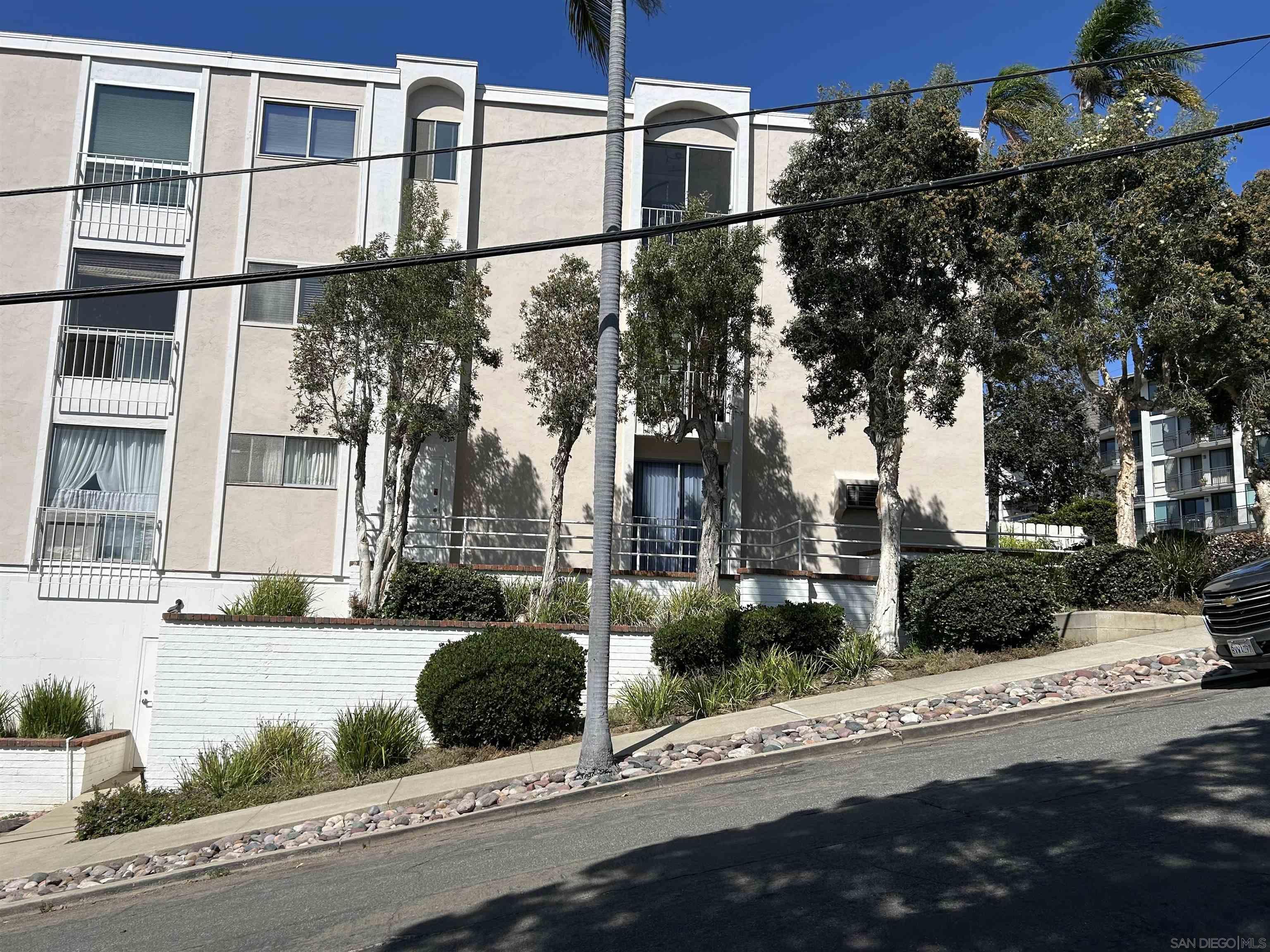 Detail Gallery Image 35 of 40 For 2410  Albatross St  #9,  San Diego,  CA 92101 - 2 Beds | 2 Baths