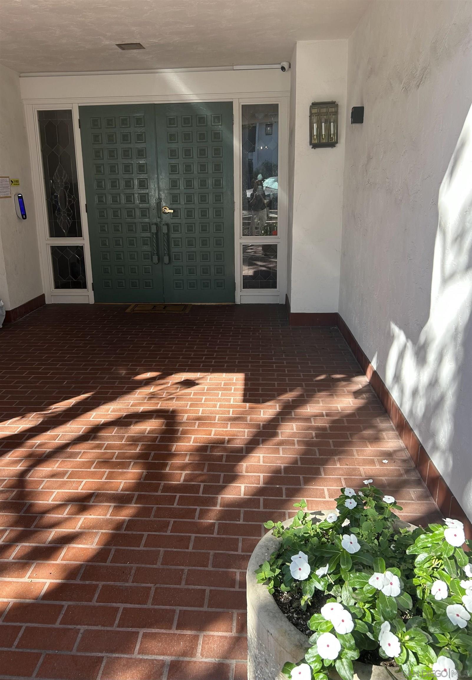 Detail Gallery Image 37 of 40 For 2410  Albatross St  #9,  San Diego,  CA 92101 - 2 Beds | 2 Baths