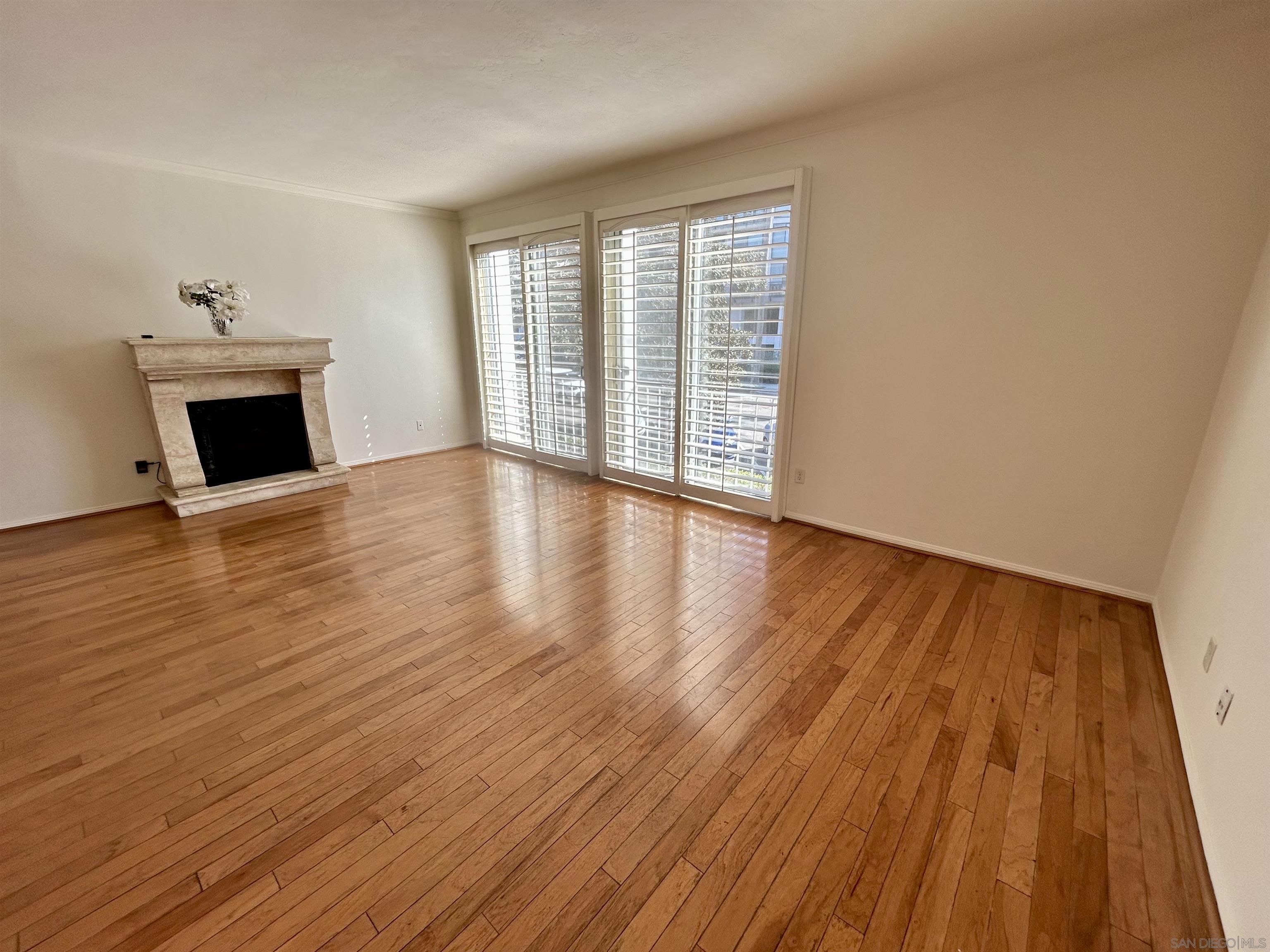 Detail Gallery Image 7 of 40 For 2410  Albatross St  #9,  San Diego,  CA 92101 - 2 Beds | 2 Baths