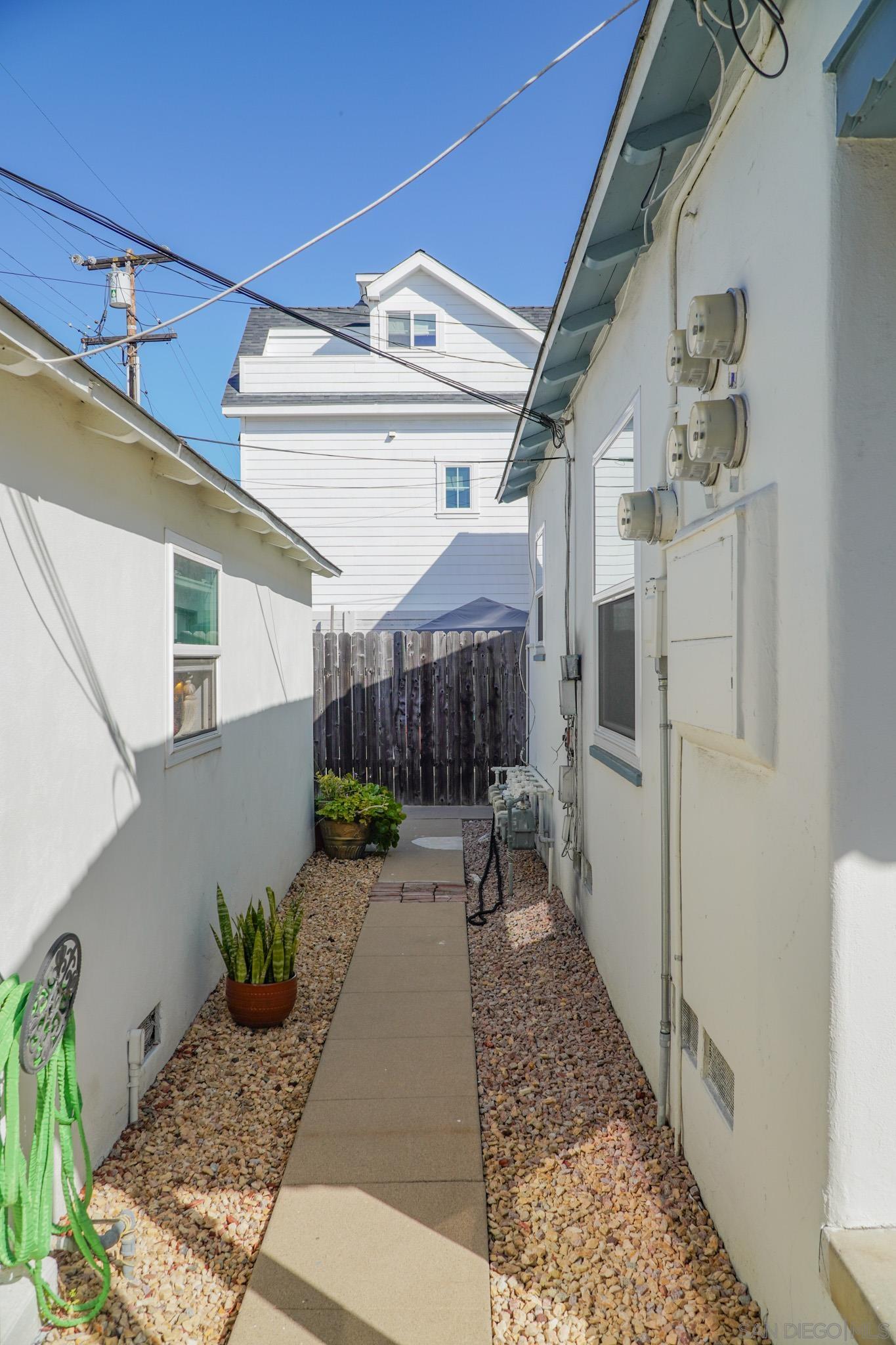 Detail Gallery Image 7 of 14 For 756-62  G Ave., Coronado,  CA 92118 - – Beds | – Baths