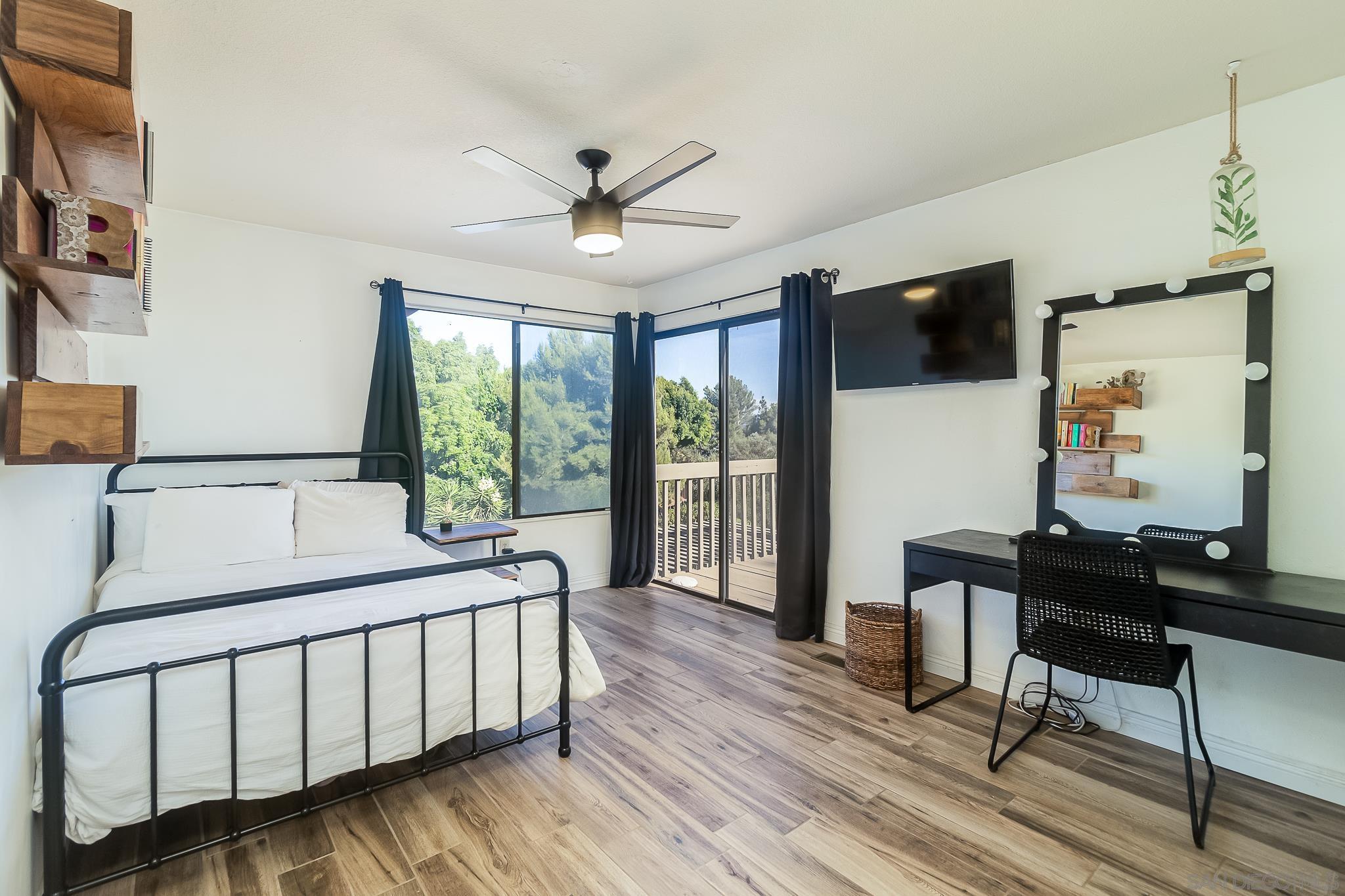 Detail Gallery Image 20 of 27 For 1574  Shadow Knolls Dr, El Cajon,  CA 92020 - 5 Beds | 3/1 Baths