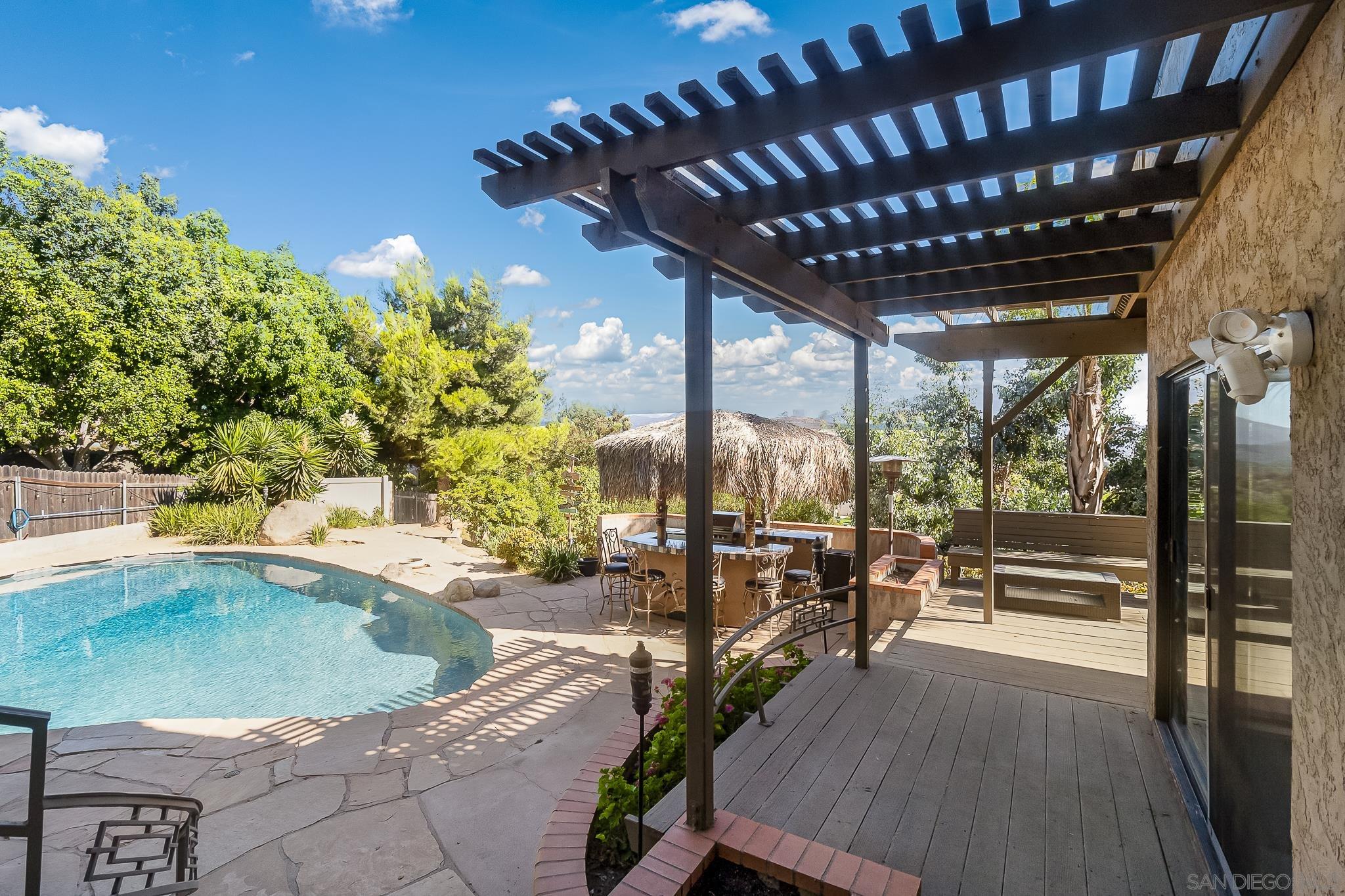 Detail Gallery Image 23 of 27 For 1574  Shadow Knolls Dr, El Cajon,  CA 92020 - 5 Beds | 3/1 Baths