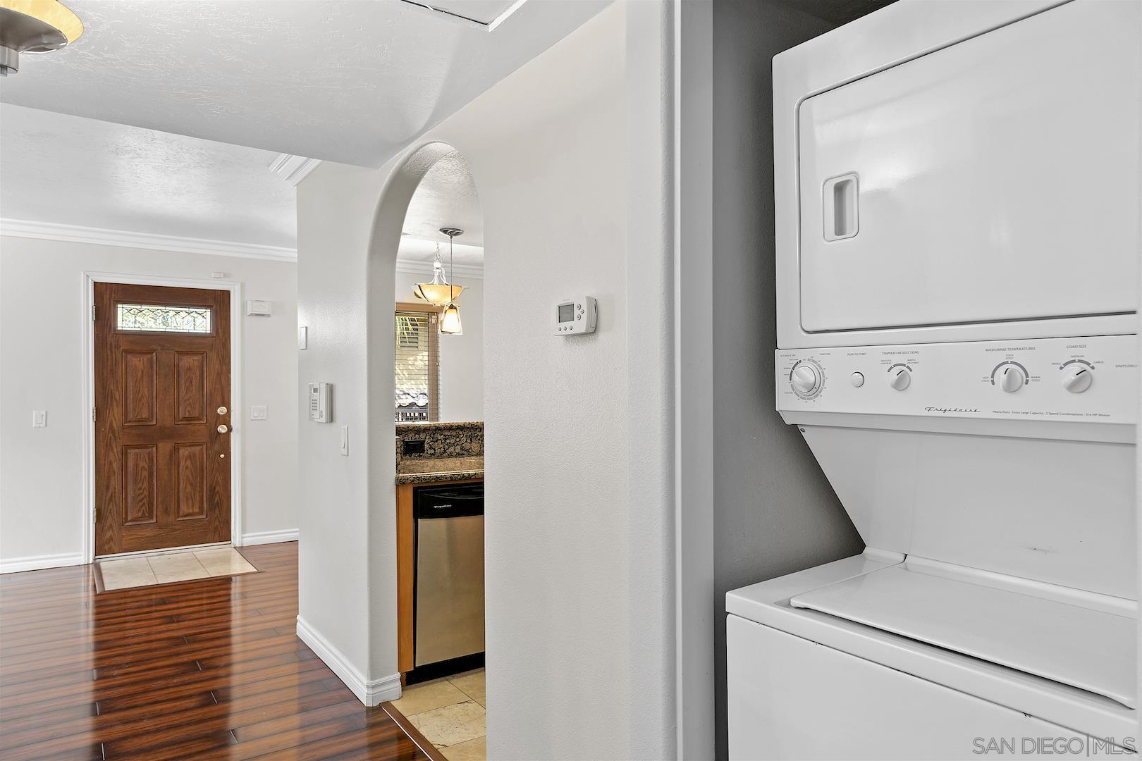Detail Gallery Image 9 of 21 For 2744  B St  206, San Diego,  CA 92102 - 2 Beds | 2 Baths