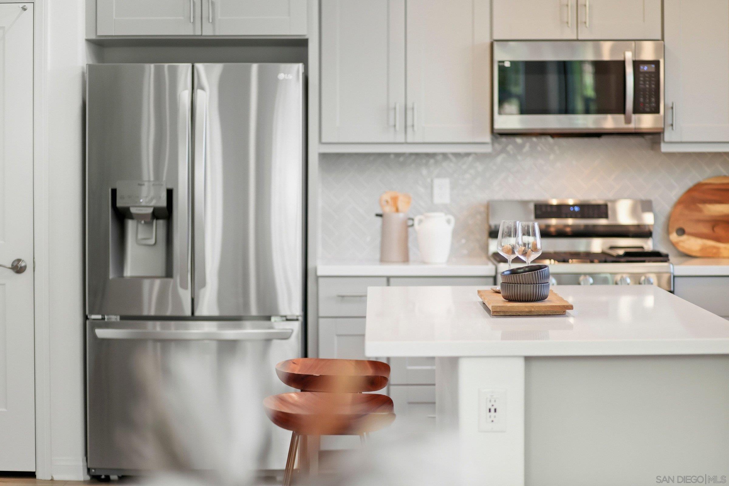 Detail Gallery Image 21 of 53 For 1794  Valley Oak Way, Oceanside,  CA 92056 - 4 Beds | 2/1 Baths