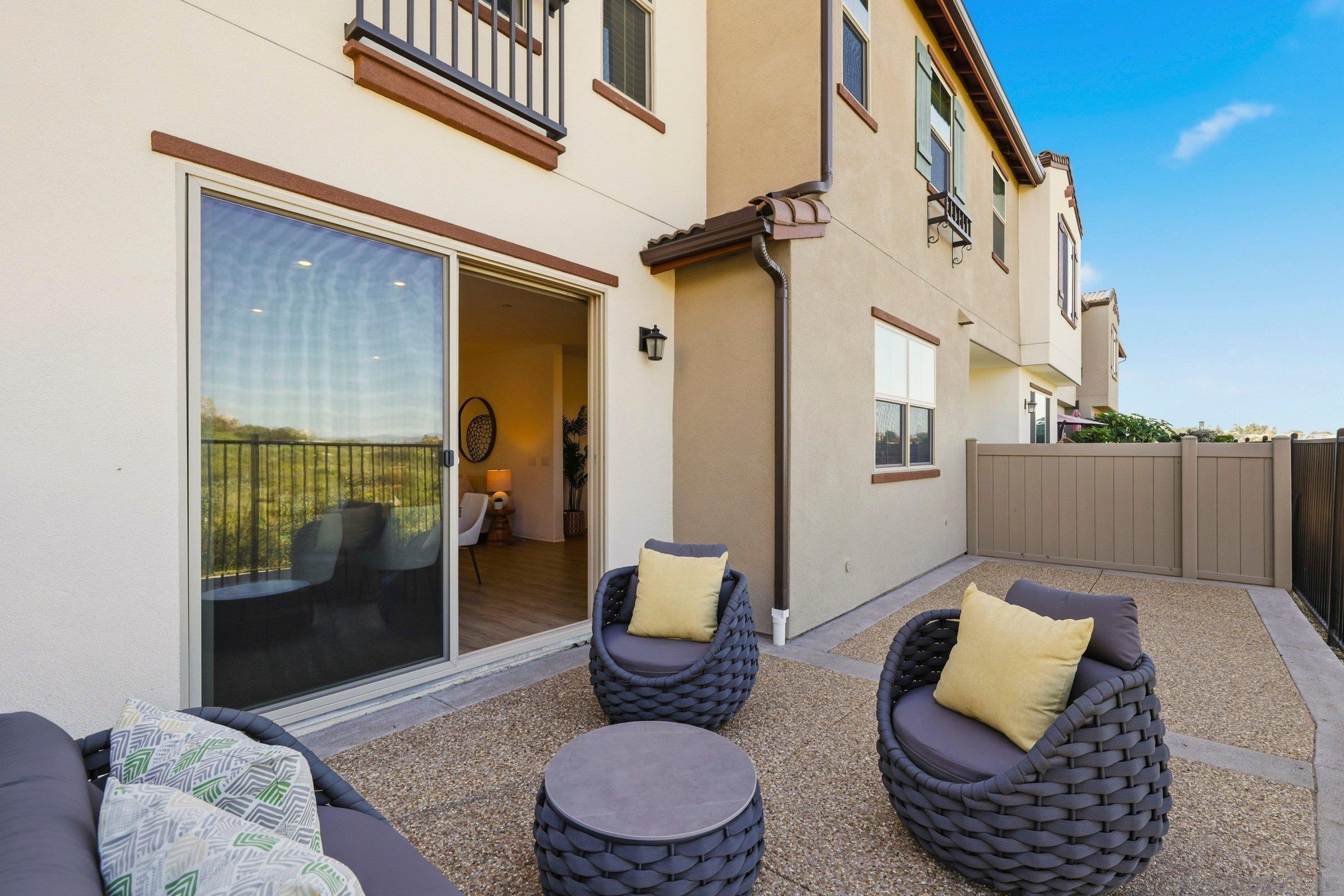 Detail Gallery Image 43 of 53 For 1794  Valley Oak Way, Oceanside,  CA 92056 - 4 Beds | 2/1 Baths