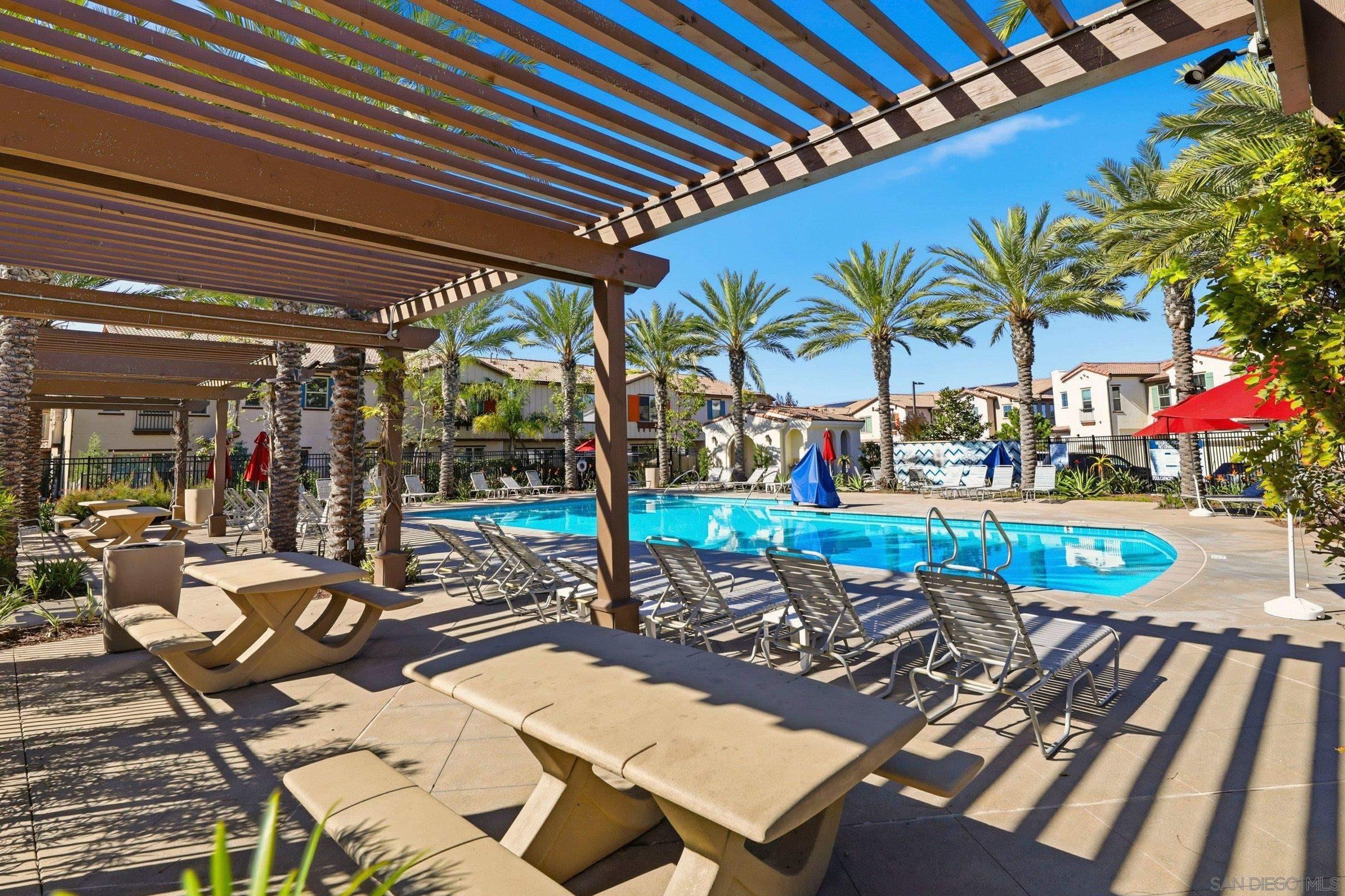 Detail Gallery Image 50 of 53 For 1794  Valley Oak Way, Oceanside,  CA 92056 - 4 Beds | 2/1 Baths