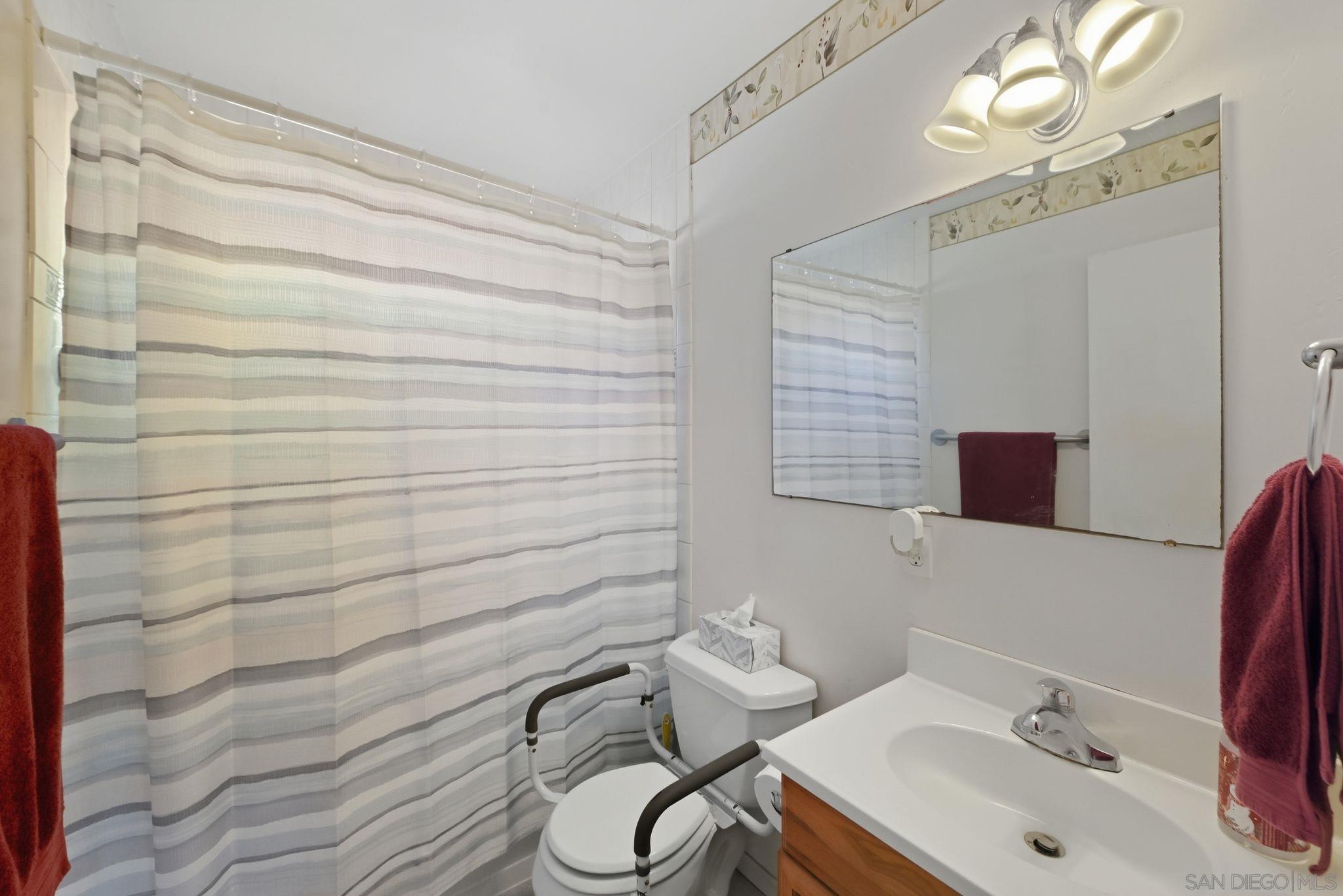 Detail Gallery Image 16 of 22 For 5110  Galt Way, San Diego,  CA 92117 - 3 Beds | 1/1 Baths