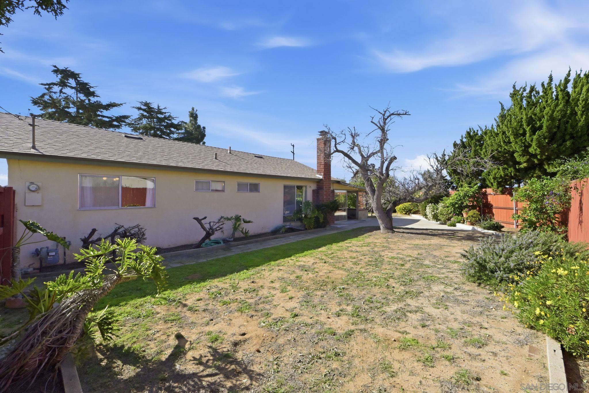 Detail Gallery Image 6 of 22 For 5110  Galt Way, San Diego,  CA 92117 - 3 Beds | 1/1 Baths