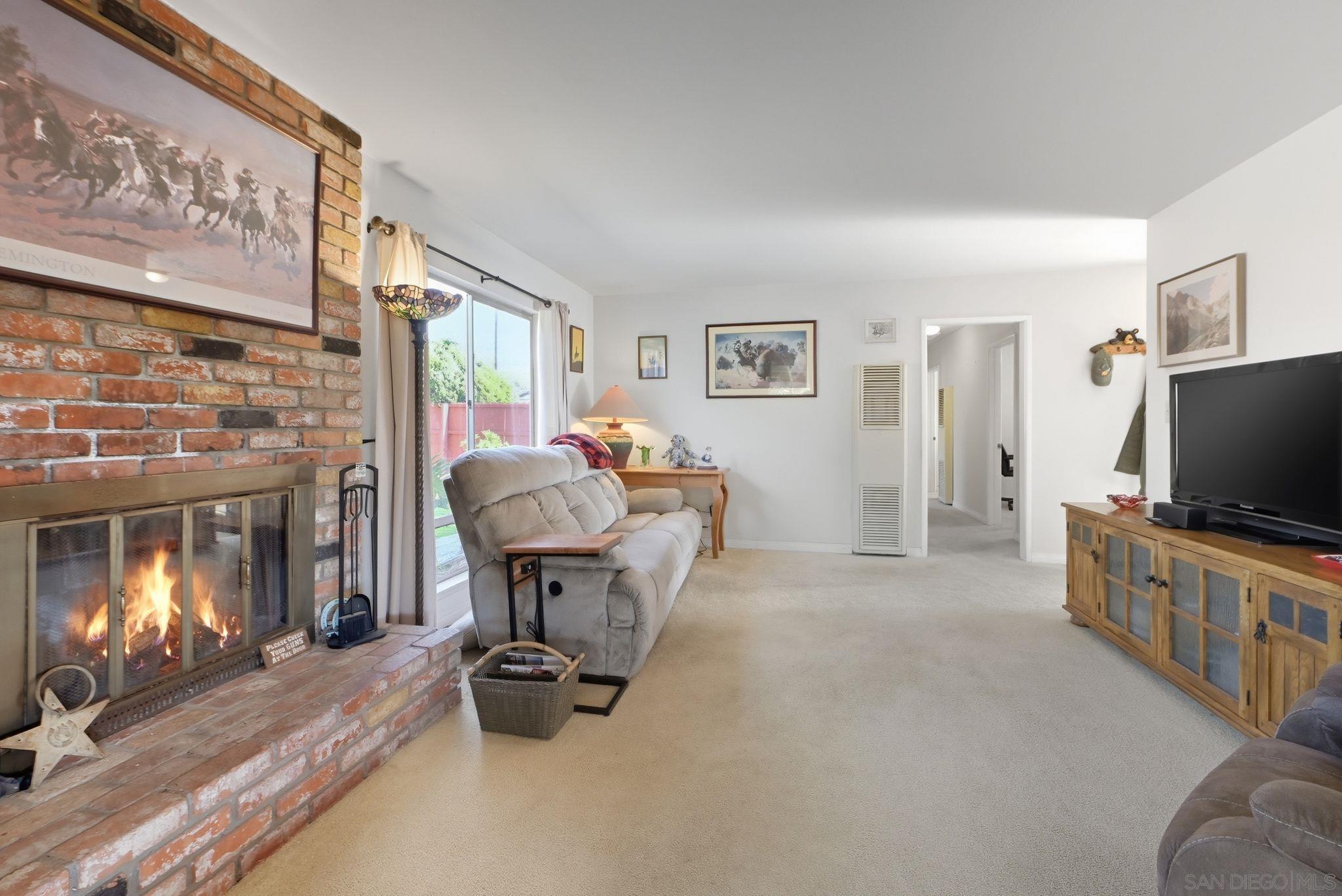 Detail Gallery Image 9 of 22 For 5110  Galt Way, San Diego,  CA 92117 - 3 Beds | 1/1 Baths