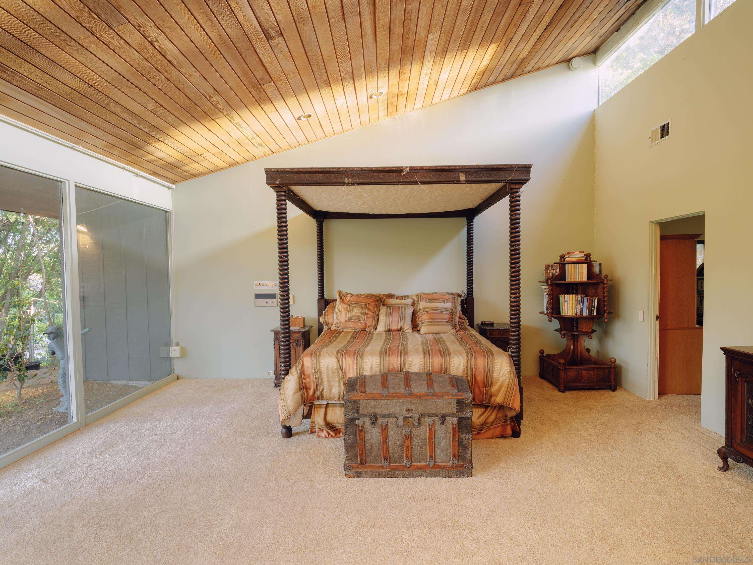 Detail Gallery Image 19 of 35 For 6009  Mimulus, Rancho Santa Fe,  CA 92067 - 8 Beds | 7/2 Baths