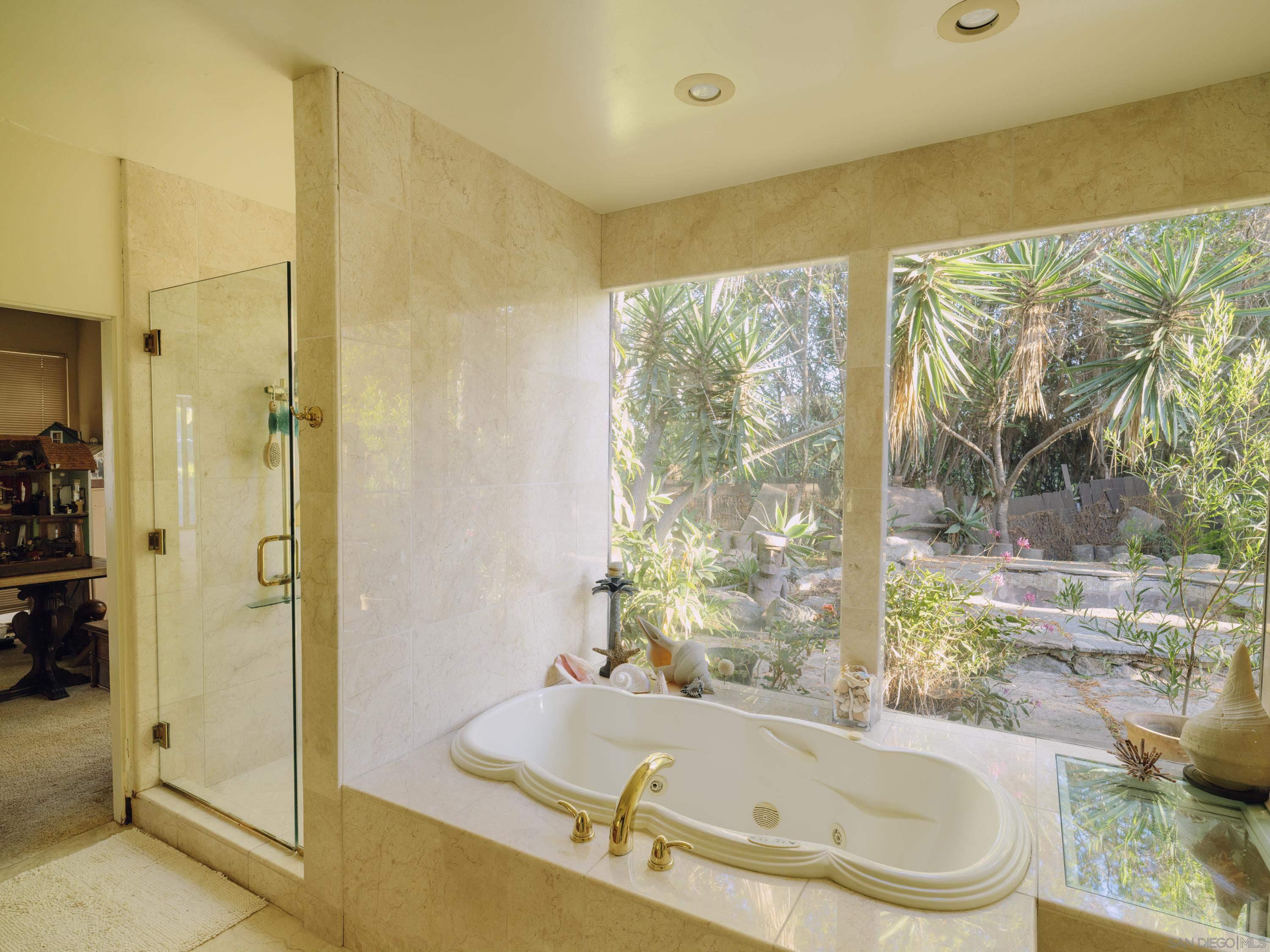 Detail Gallery Image 21 of 35 For 6009  Mimulus, Rancho Santa Fe,  CA 92067 - 8 Beds | 7/2 Baths
