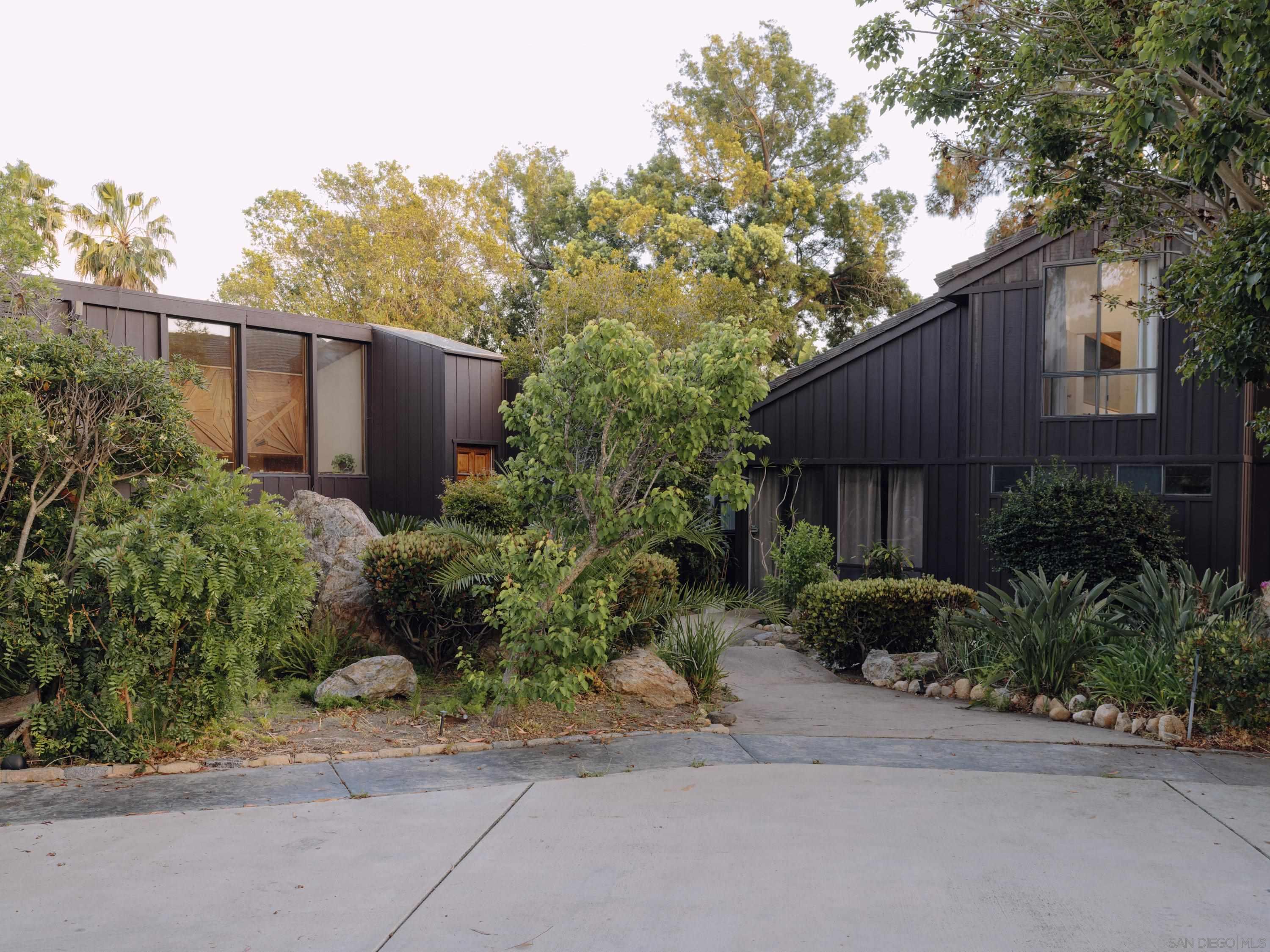 Detail Gallery Image 24 of 35 For 6009  Mimulus, Rancho Santa Fe,  CA 92067 - 8 Beds | 7/2 Baths