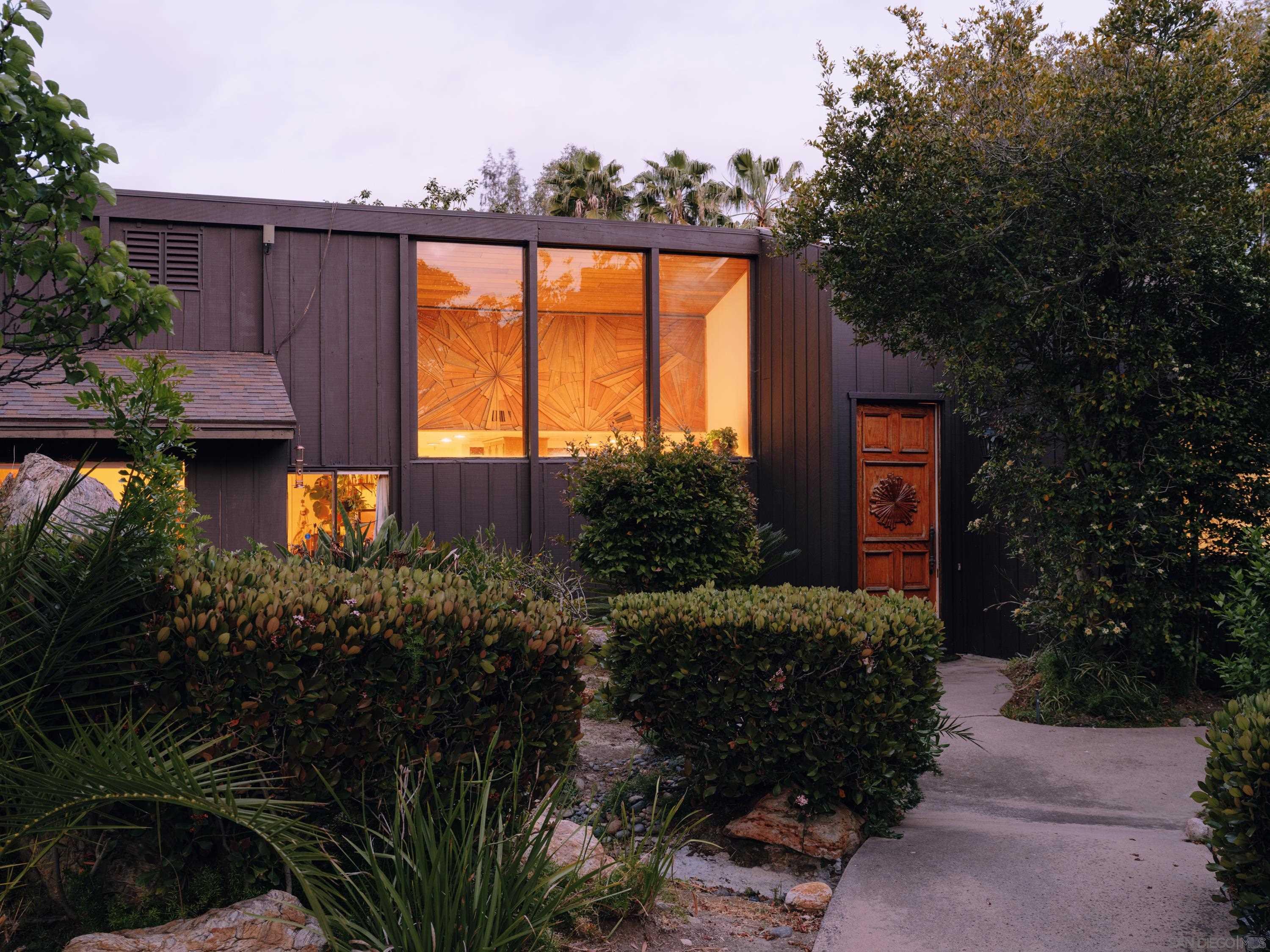 Detail Gallery Image 5 of 35 For 6009  Mimulus, Rancho Santa Fe,  CA 92067 - 8 Beds | 7/2 Baths