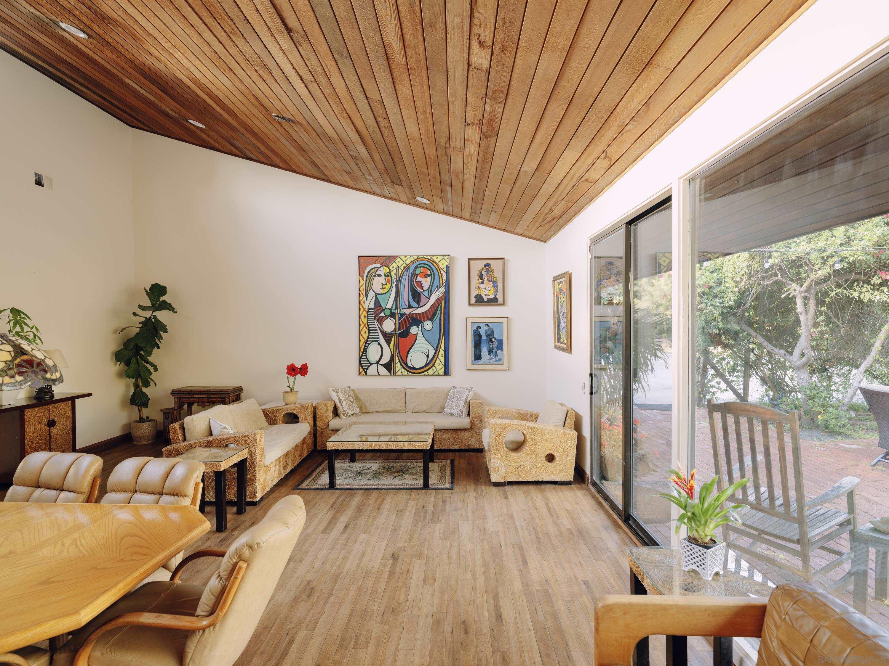 Detail Gallery Image 10 of 35 For 6009  Mimulus, Rancho Santa Fe,  CA 92067 - 8 Beds | 7/2 Baths