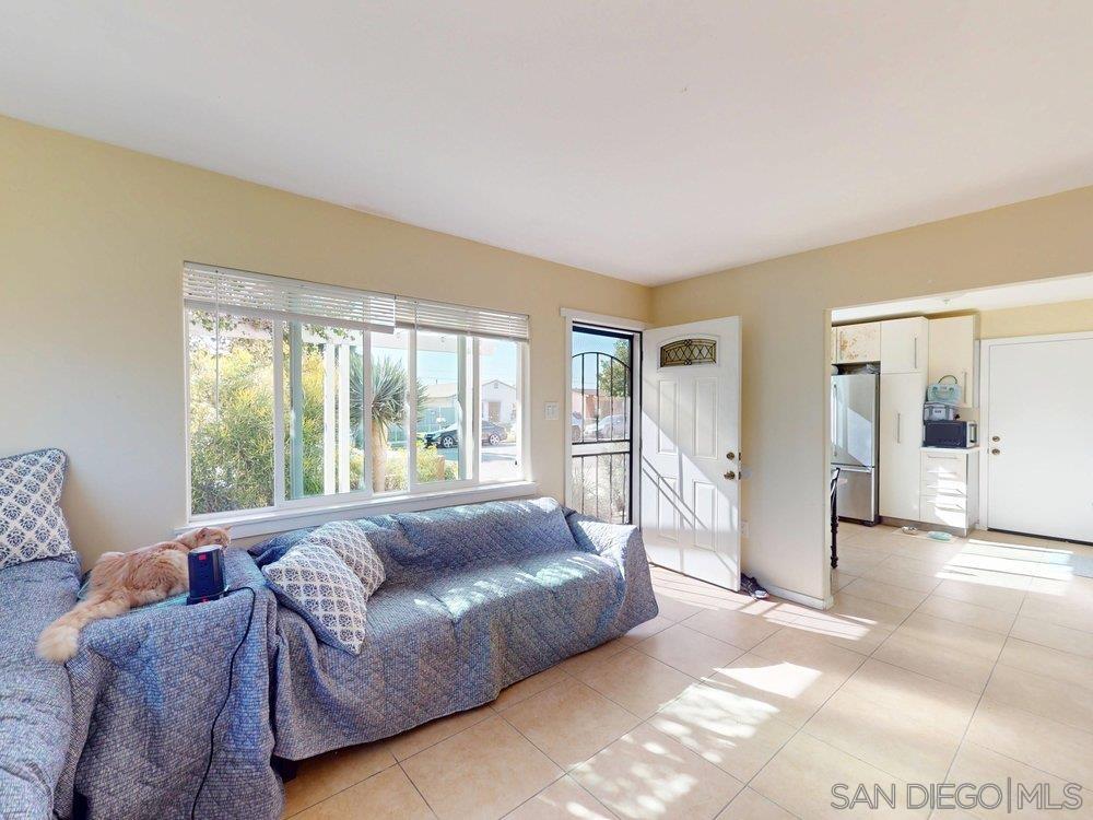 Detail Gallery Image 11 of 39 For 3346-48  Luna Ave., San Diego,  CA 92117 - – Beds | – Baths