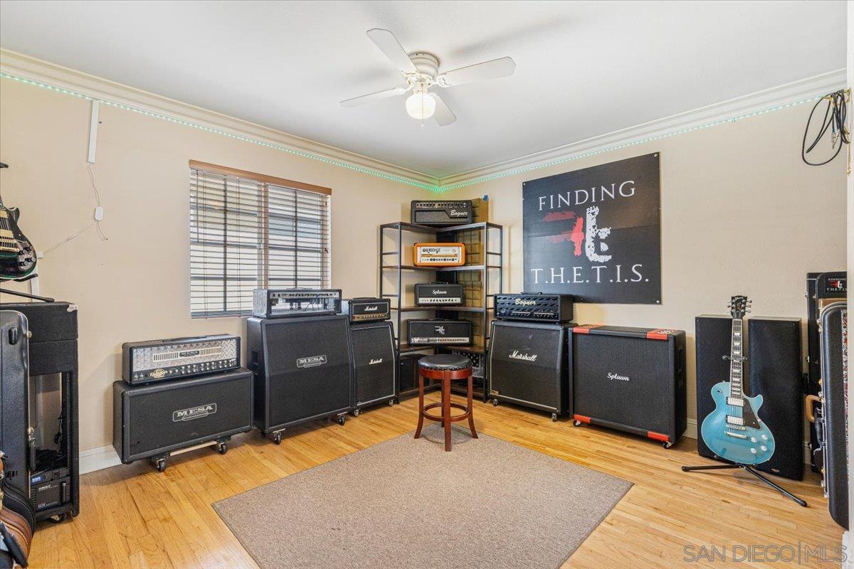 Detail Gallery Image 21 of 27 For 6295  Calle Pavana, San Diego,  CA 92139 - 3 Beds | 2 Baths