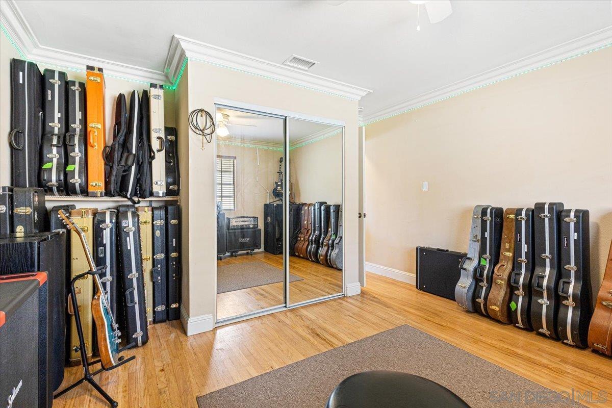 Detail Gallery Image 22 of 27 For 6295  Calle Pavana, San Diego,  CA 92139 - 3 Beds | 2 Baths