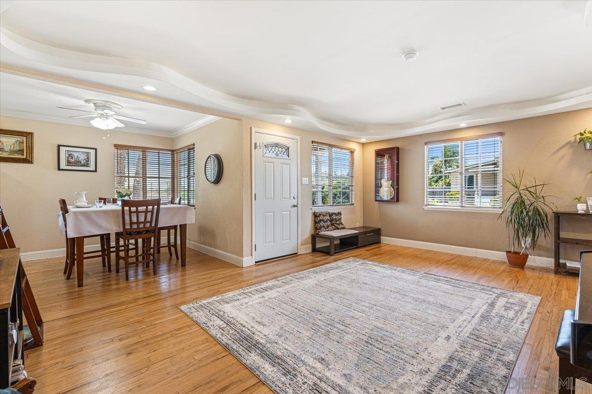 Detail Gallery Image 6 of 27 For 6295  Calle Pavana, San Diego,  CA 92139 - 3 Beds | 2 Baths