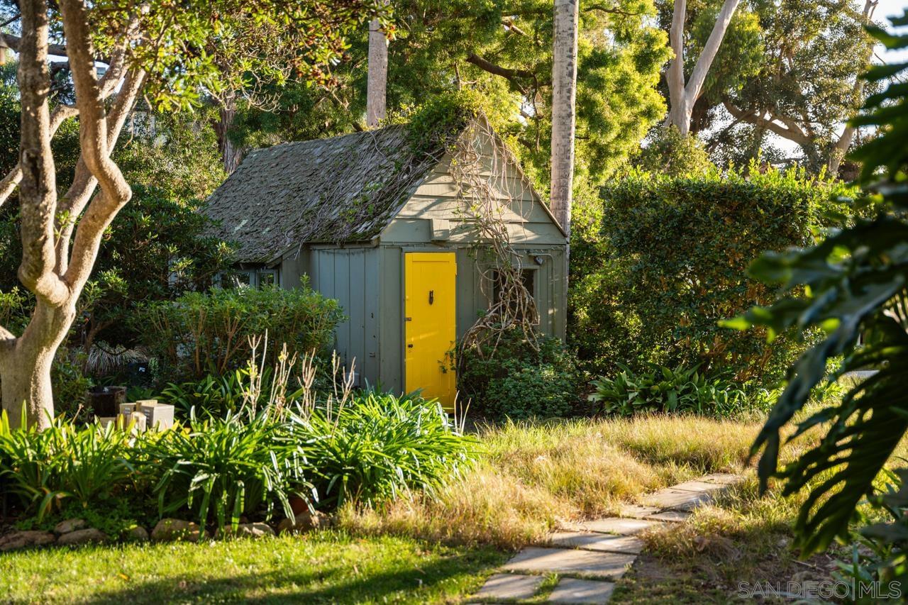 Detail Gallery Image 16 of 75 For 1205  Muirlands Dr, La Jolla,  CA 92037 - 8 Beds | 9/4 Baths