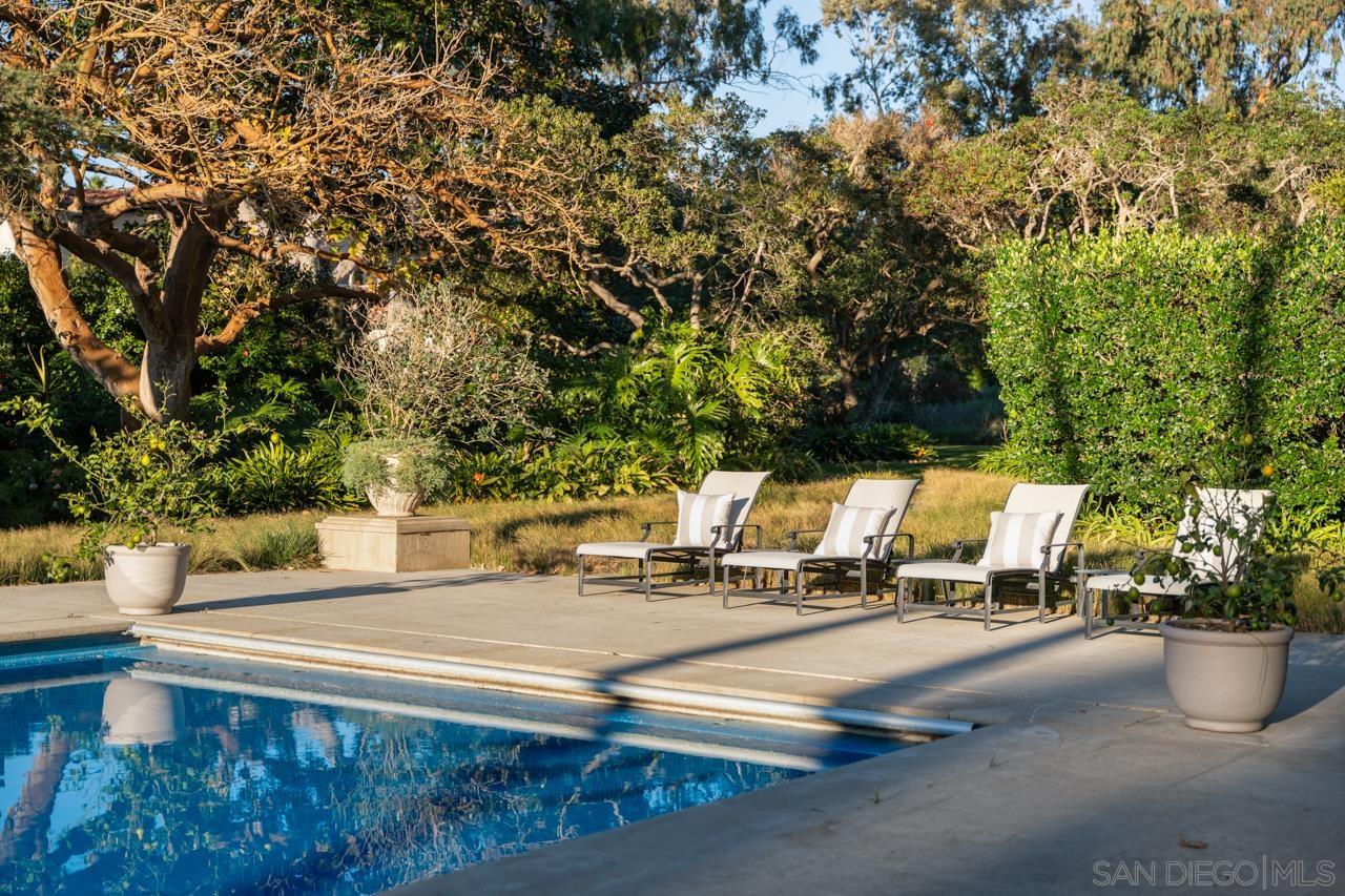 Detail Gallery Image 23 of 75 For 1205  Muirlands Dr, La Jolla,  CA 92037 - 8 Beds | 9/4 Baths