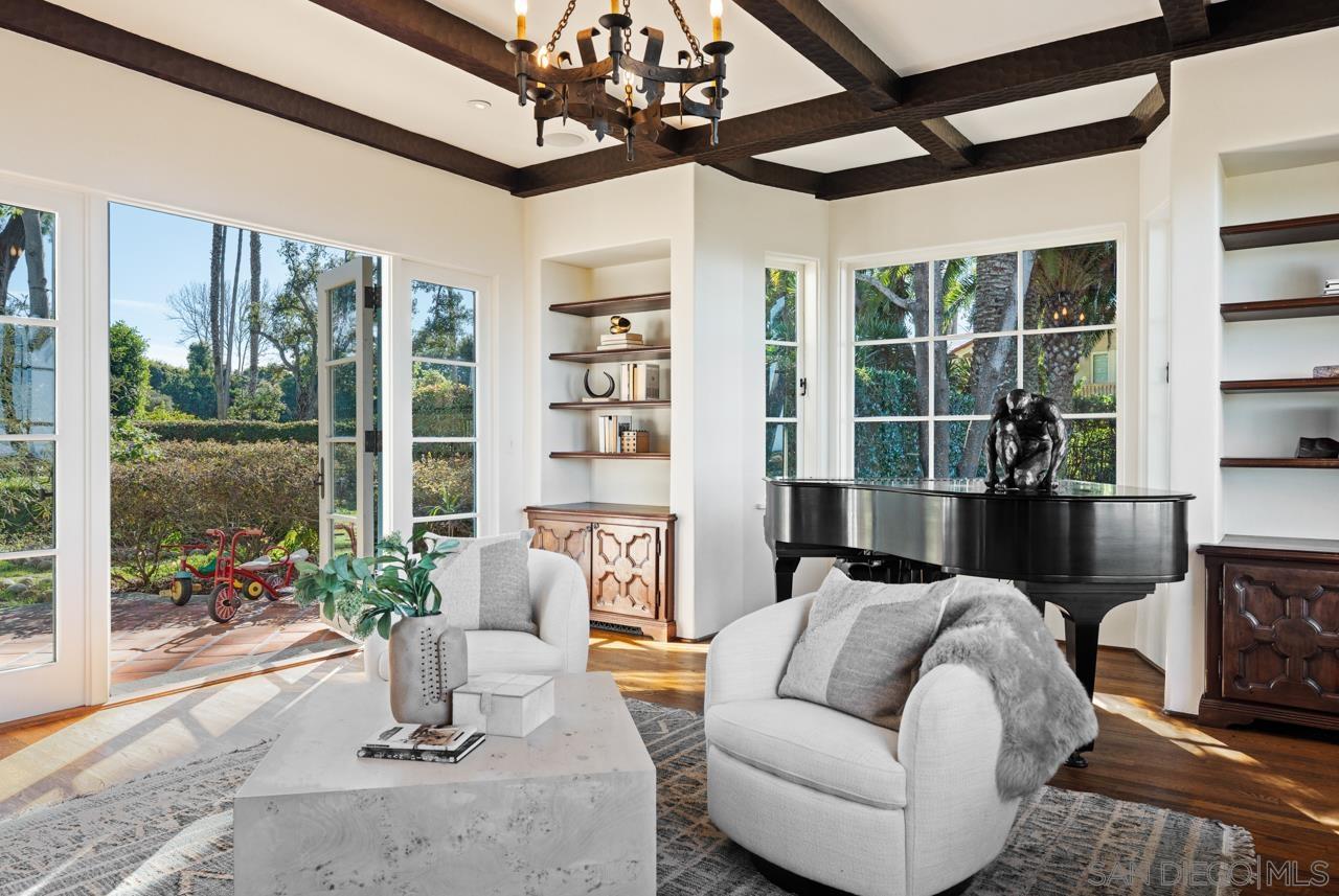 Detail Gallery Image 30 of 75 For 1205  Muirlands Dr, La Jolla,  CA 92037 - 8 Beds | 9/4 Baths