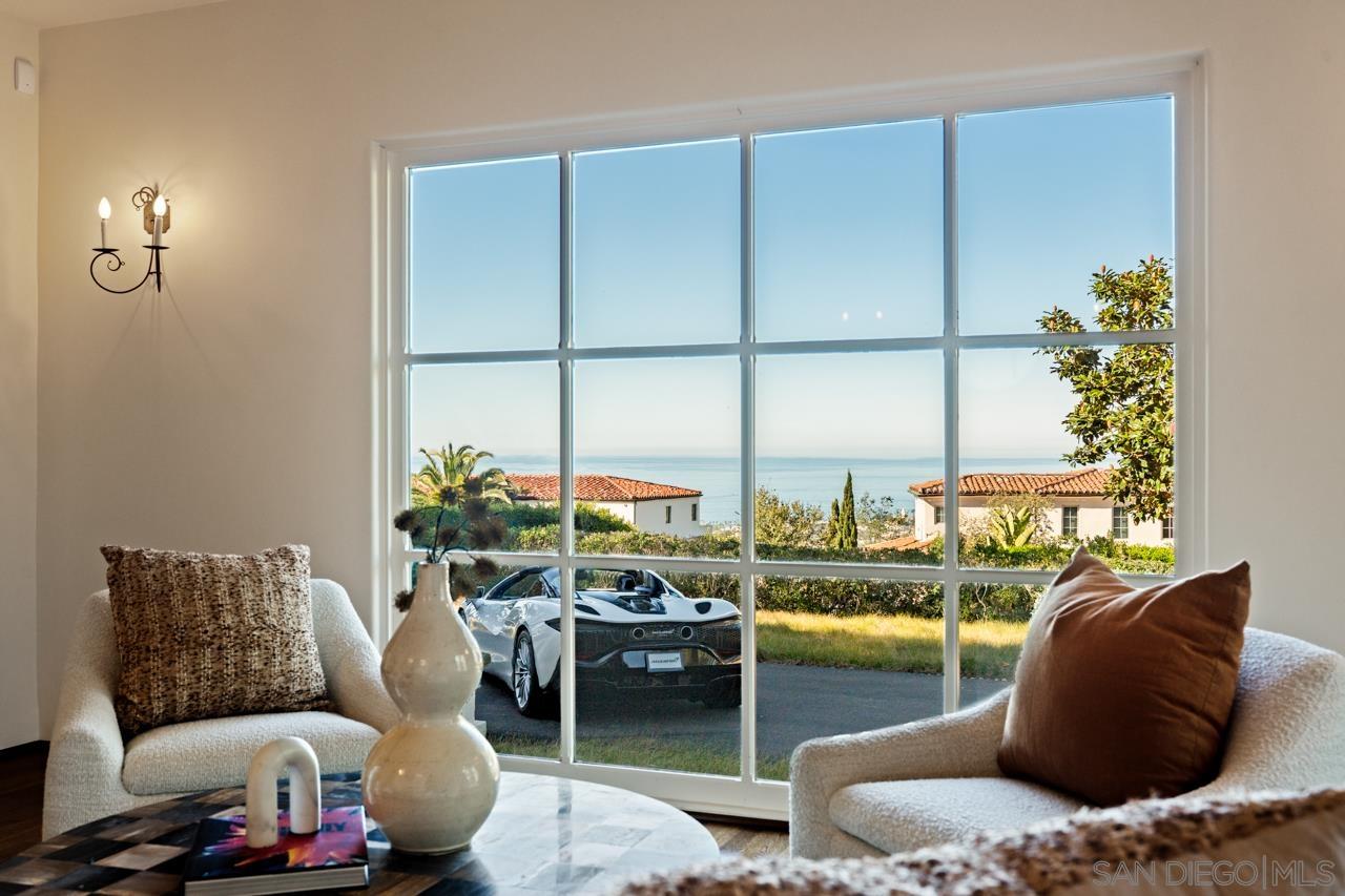 Detail Gallery Image 32 of 75 For 1205  Muirlands Dr, La Jolla,  CA 92037 - 8 Beds | 9/4 Baths