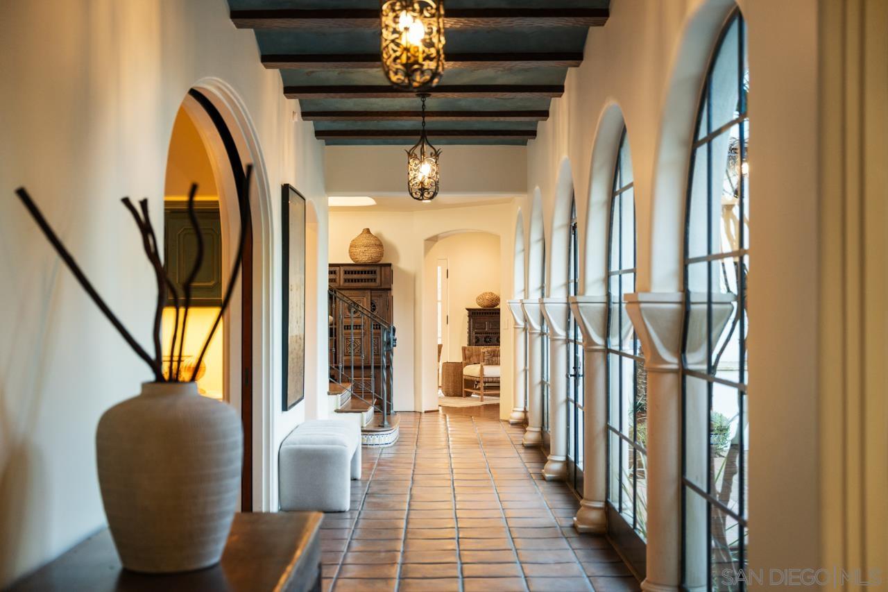 Detail Gallery Image 35 of 75 For 1205  Muirlands Dr, La Jolla,  CA 92037 - 8 Beds | 9/4 Baths