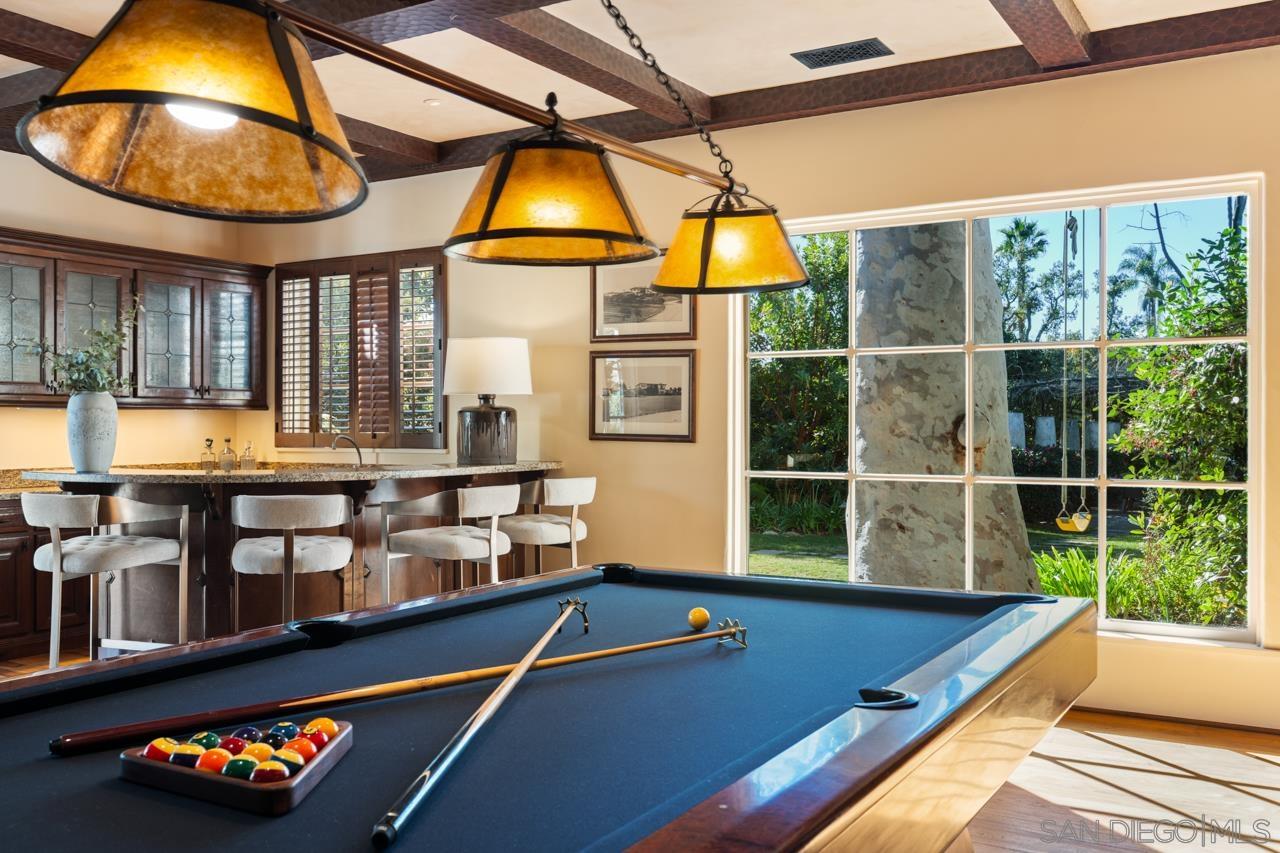 Detail Gallery Image 48 of 75 For 1205  Muirlands Dr, La Jolla,  CA 92037 - 8 Beds | 9/4 Baths