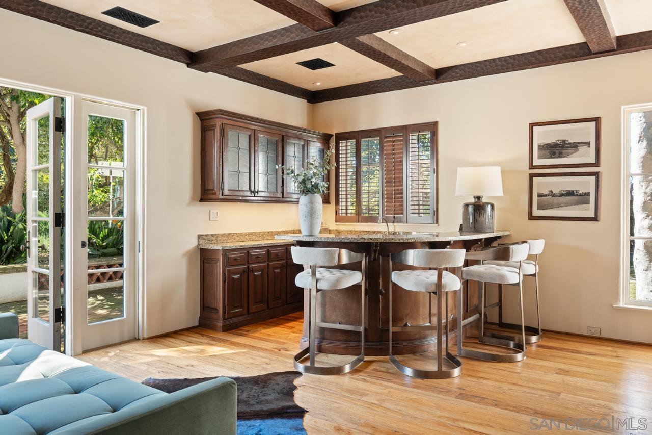 Detail Gallery Image 49 of 75 For 1205  Muirlands Dr, La Jolla,  CA 92037 - 8 Beds | 9/4 Baths