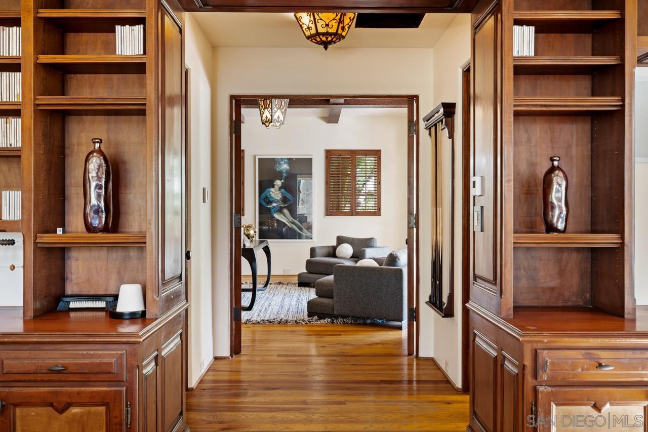 Detail Gallery Image 50 of 75 For 1205  Muirlands Dr, La Jolla,  CA 92037 - 8 Beds | 9/4 Baths