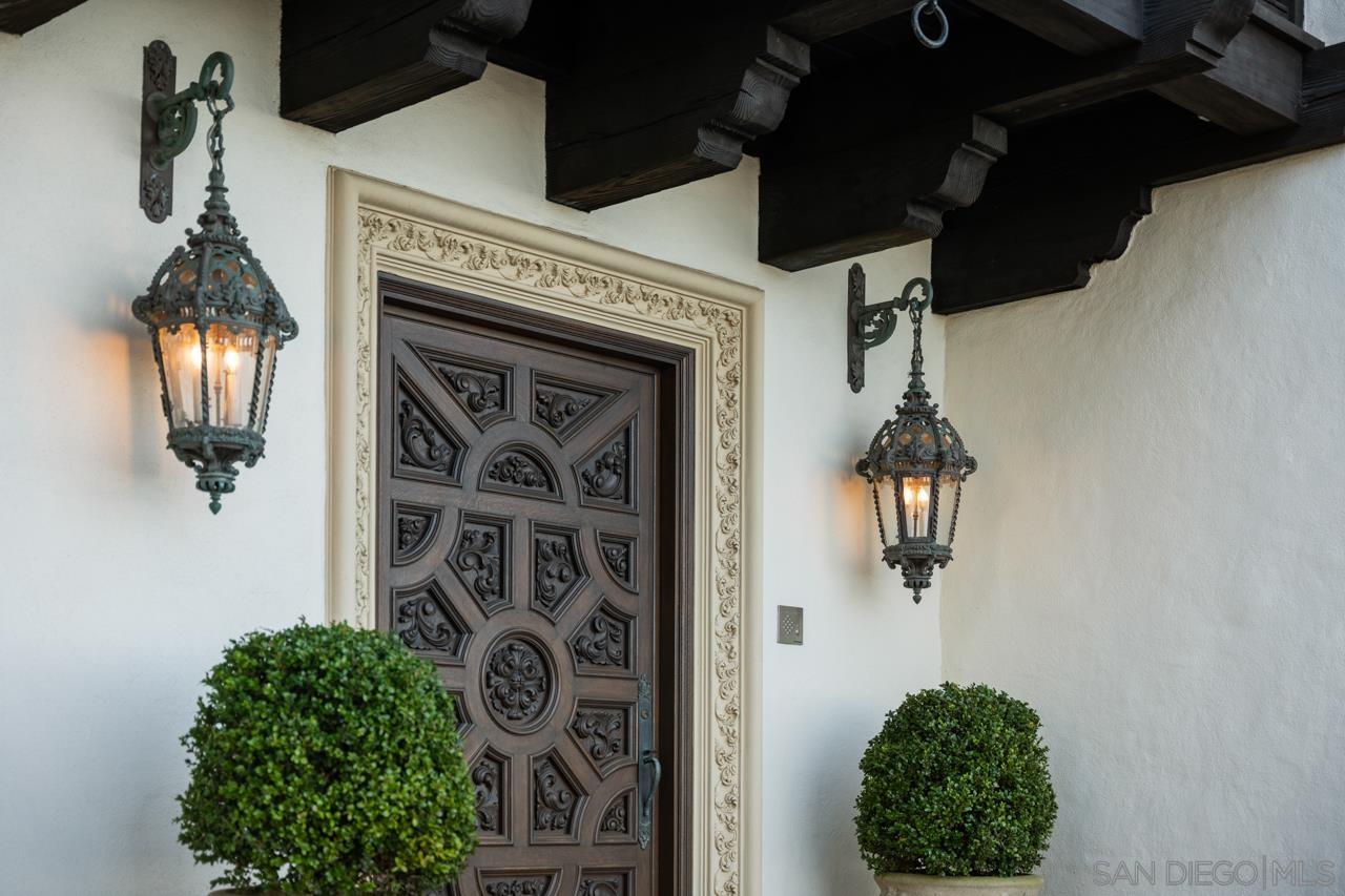 Detail Gallery Image 6 of 75 For 1205  Muirlands Dr, La Jolla,  CA 92037 - 8 Beds | 9/4 Baths