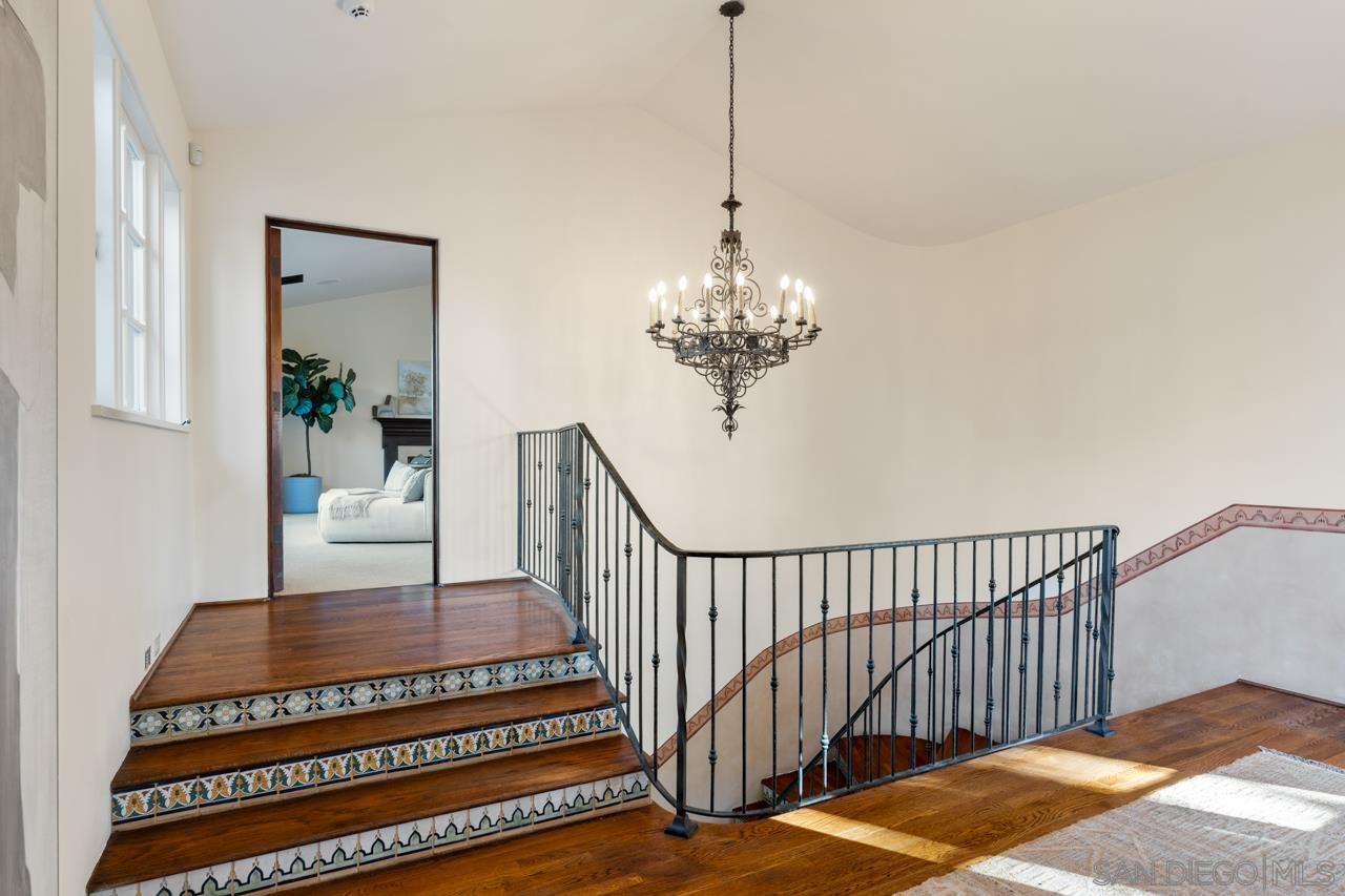 Detail Gallery Image 53 of 75 For 1205  Muirlands Dr, La Jolla,  CA 92037 - 8 Beds | 9/4 Baths