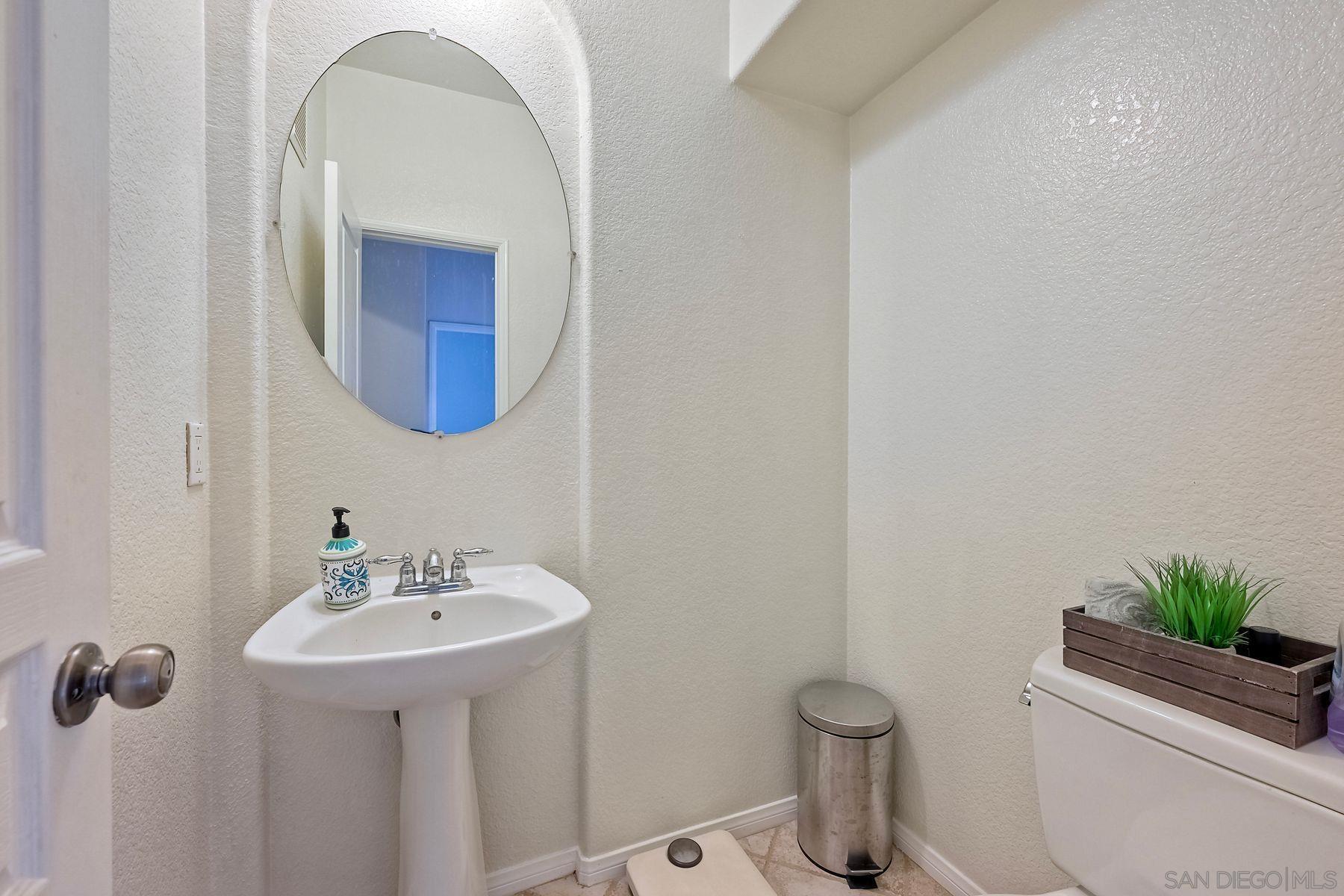Detail Gallery Image 6 of 27 For 701  Hatfield, San Marcos,  CA 92078 - 3 Beds | 3/1 Baths